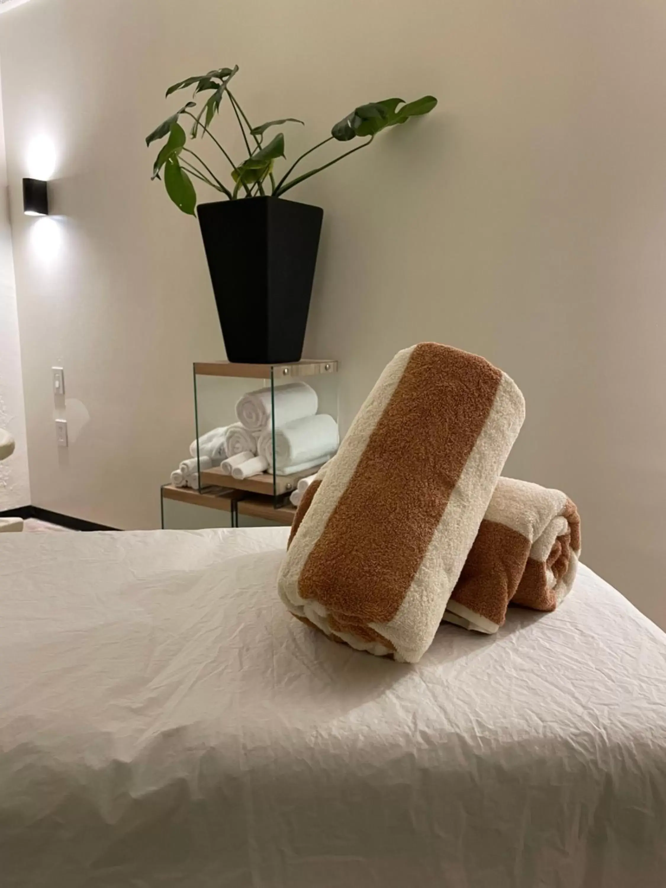 Massage, Bed in Joint Coworking Hotel