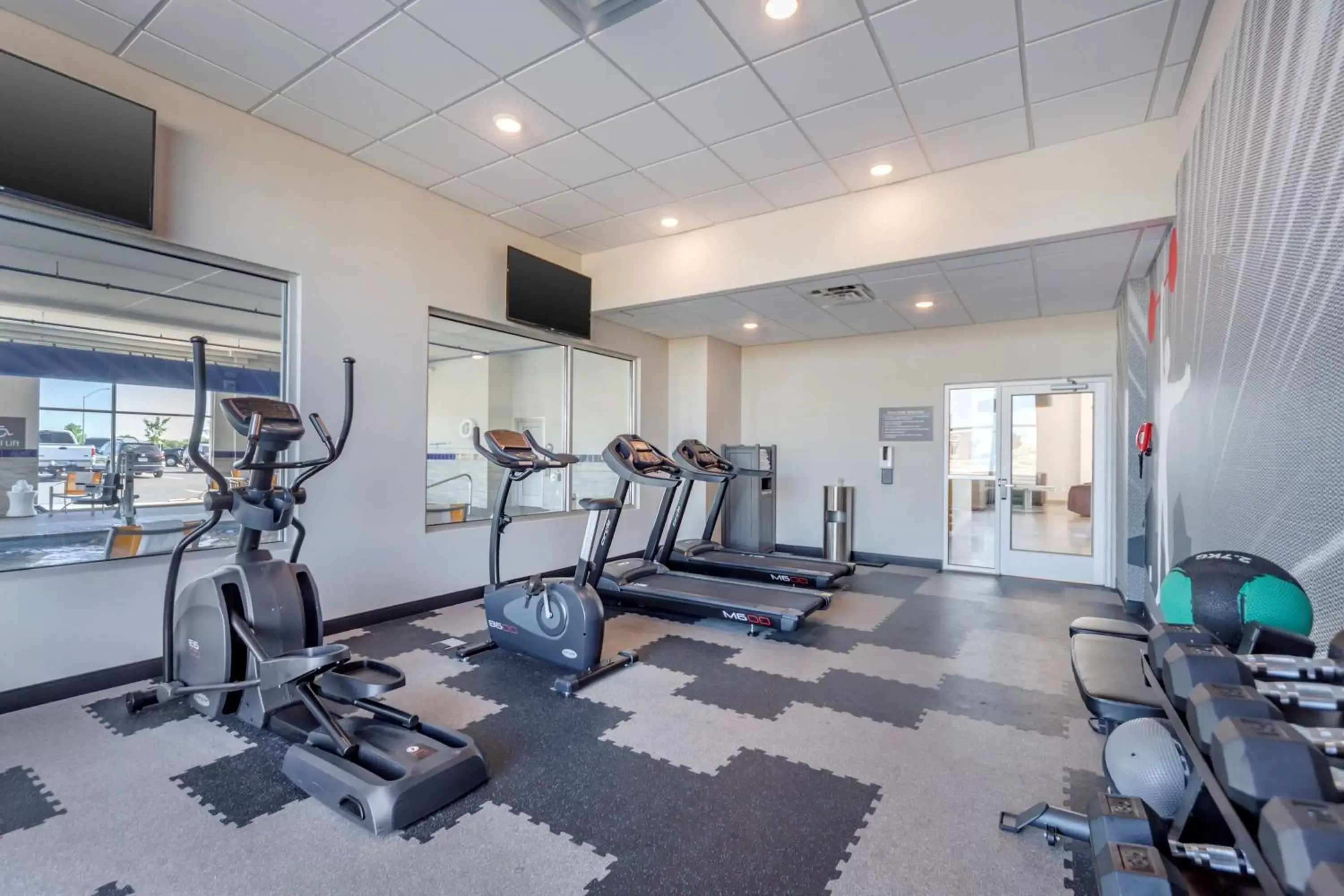 Spa and wellness centre/facilities, Fitness Center/Facilities in GLō Best Western Dawley Farms In Sioux Falls