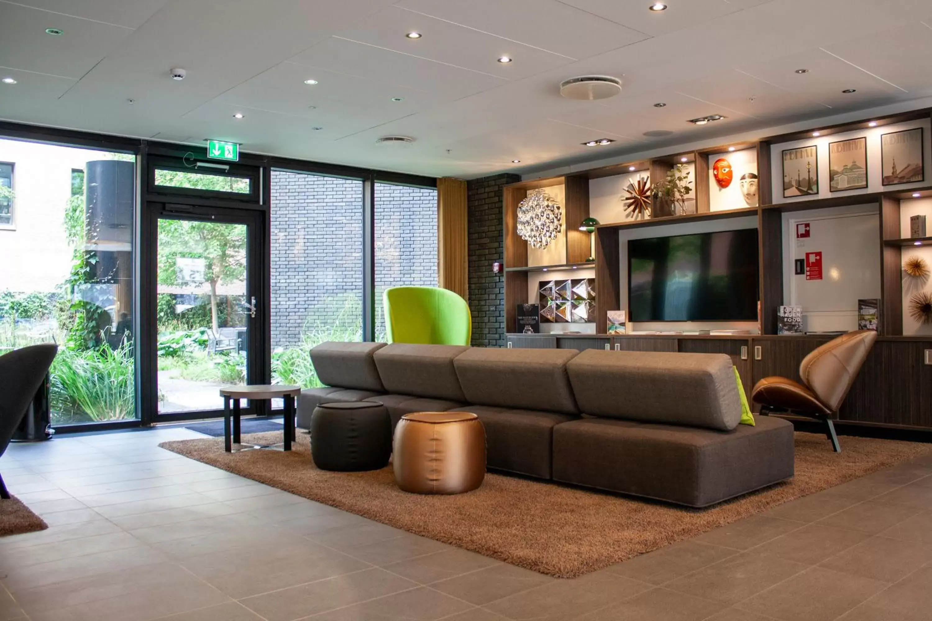 Communal lounge/ TV room, Lobby/Reception in Wakeup Copenhagen - Borgergade