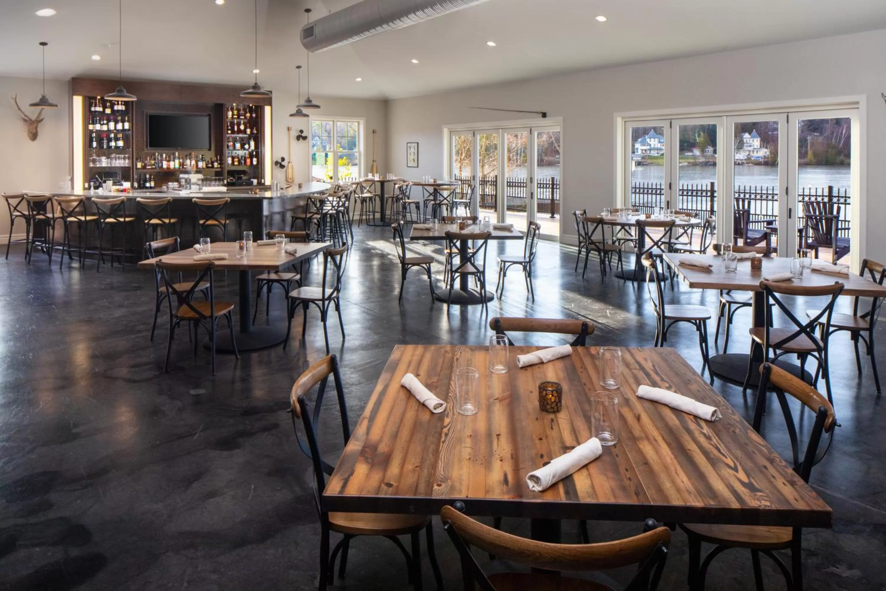 Restaurant/places to eat in voco Saranac Lake NY - Waterfront by IHG