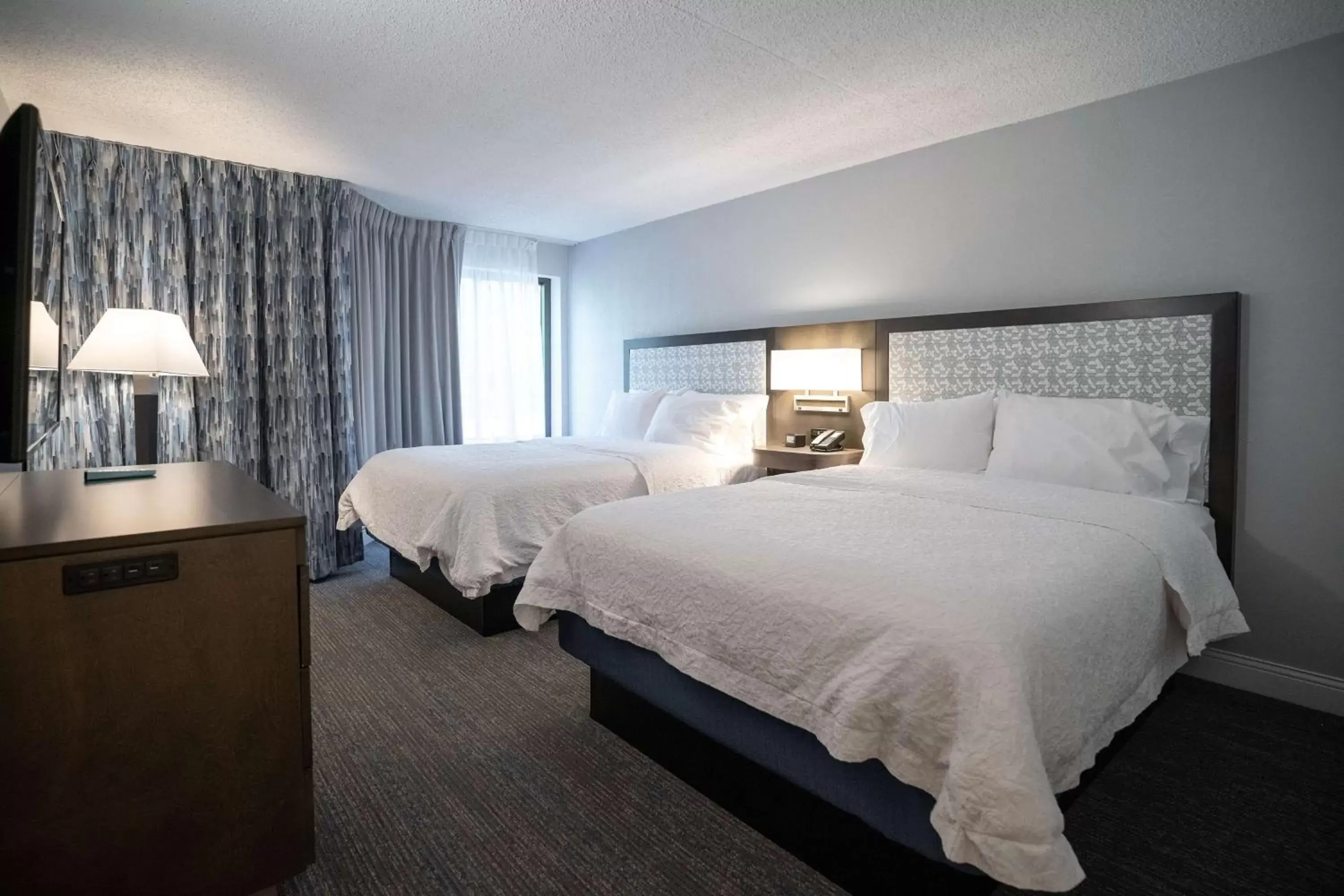 Bedroom, Bed in Hampton Inn & Suites Fairfield