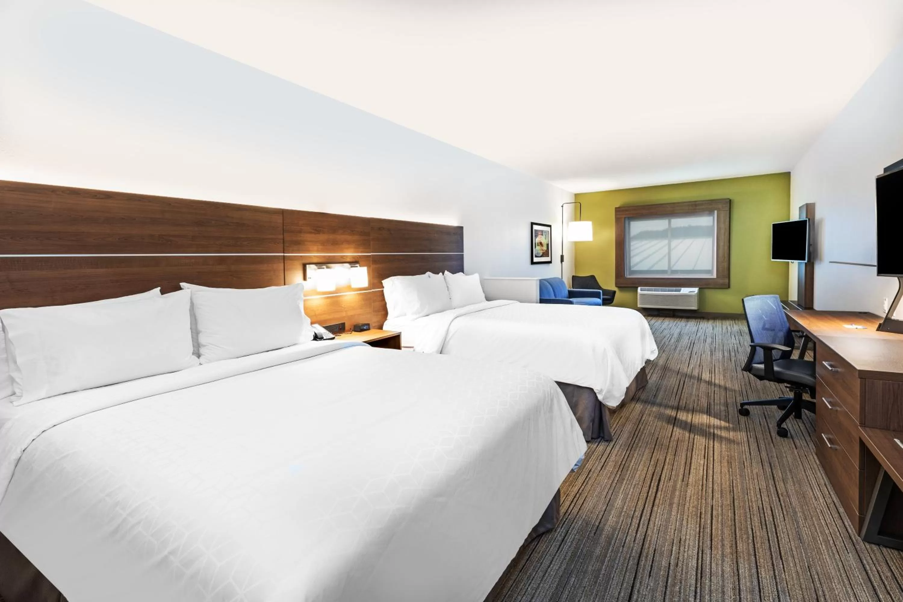 Photo of the whole room, Bed in Holiday Inn Express & Suites Ozona by IHG