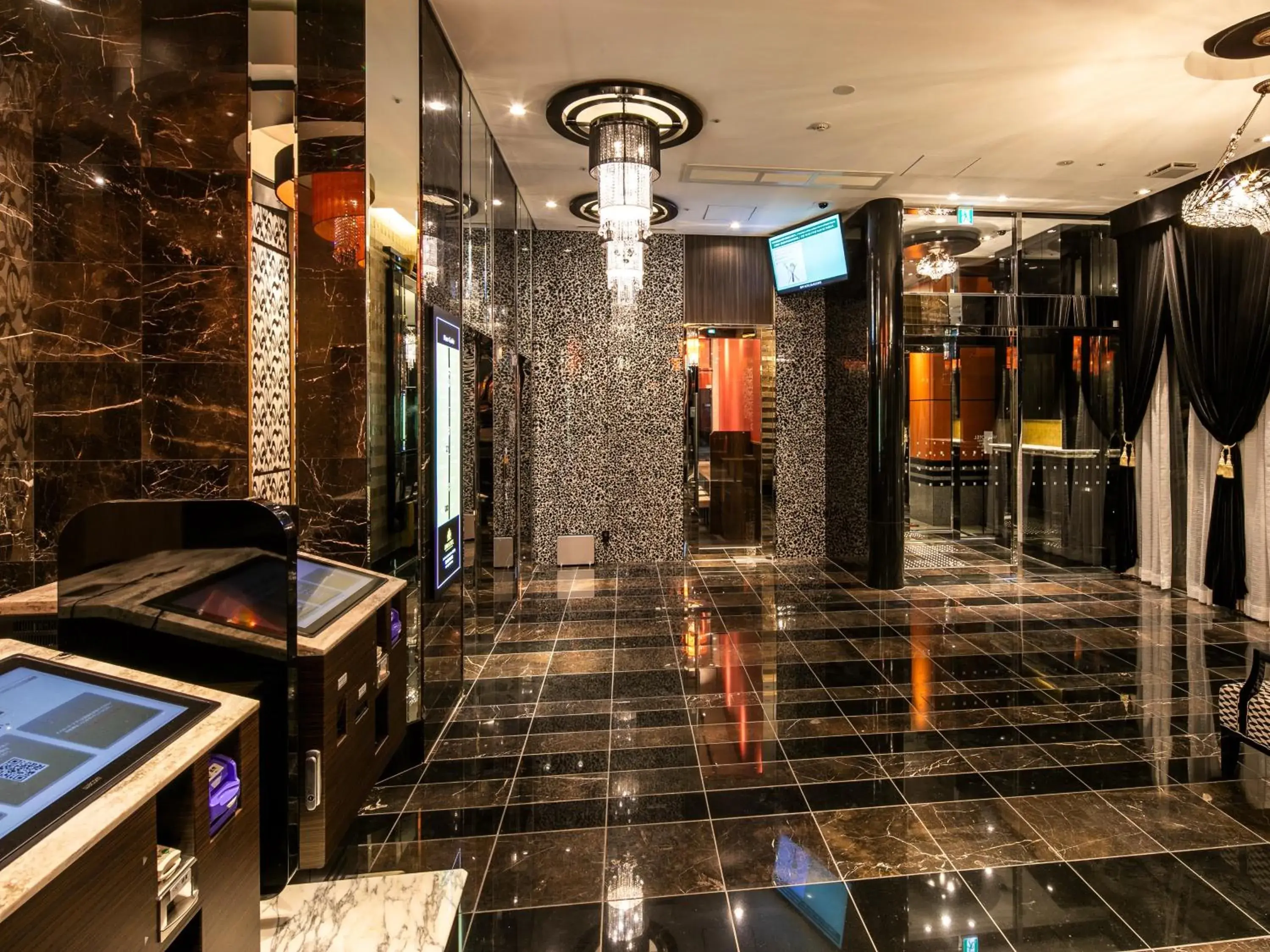 Lobby or reception in APA Hotel Nihombashi Bakurocho-Ekimae