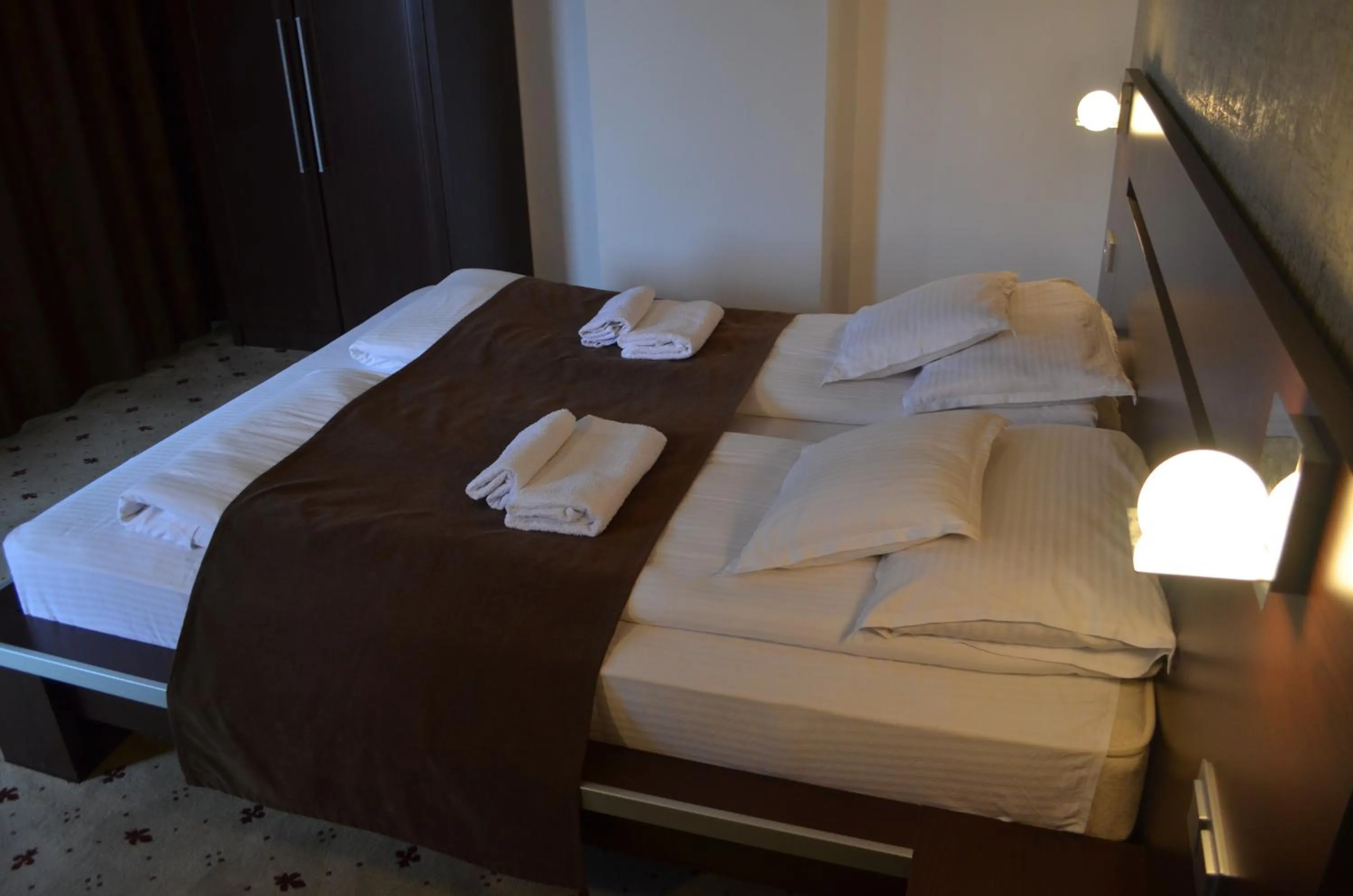 Bed in Hotel Premier