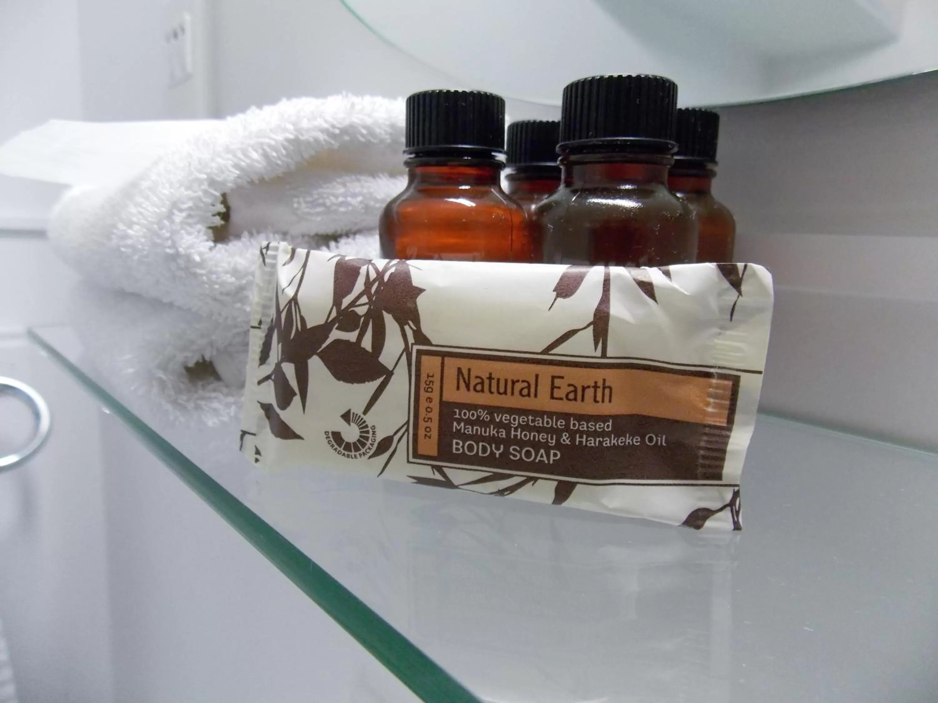 Bathroom in Parnell Pines Hotel