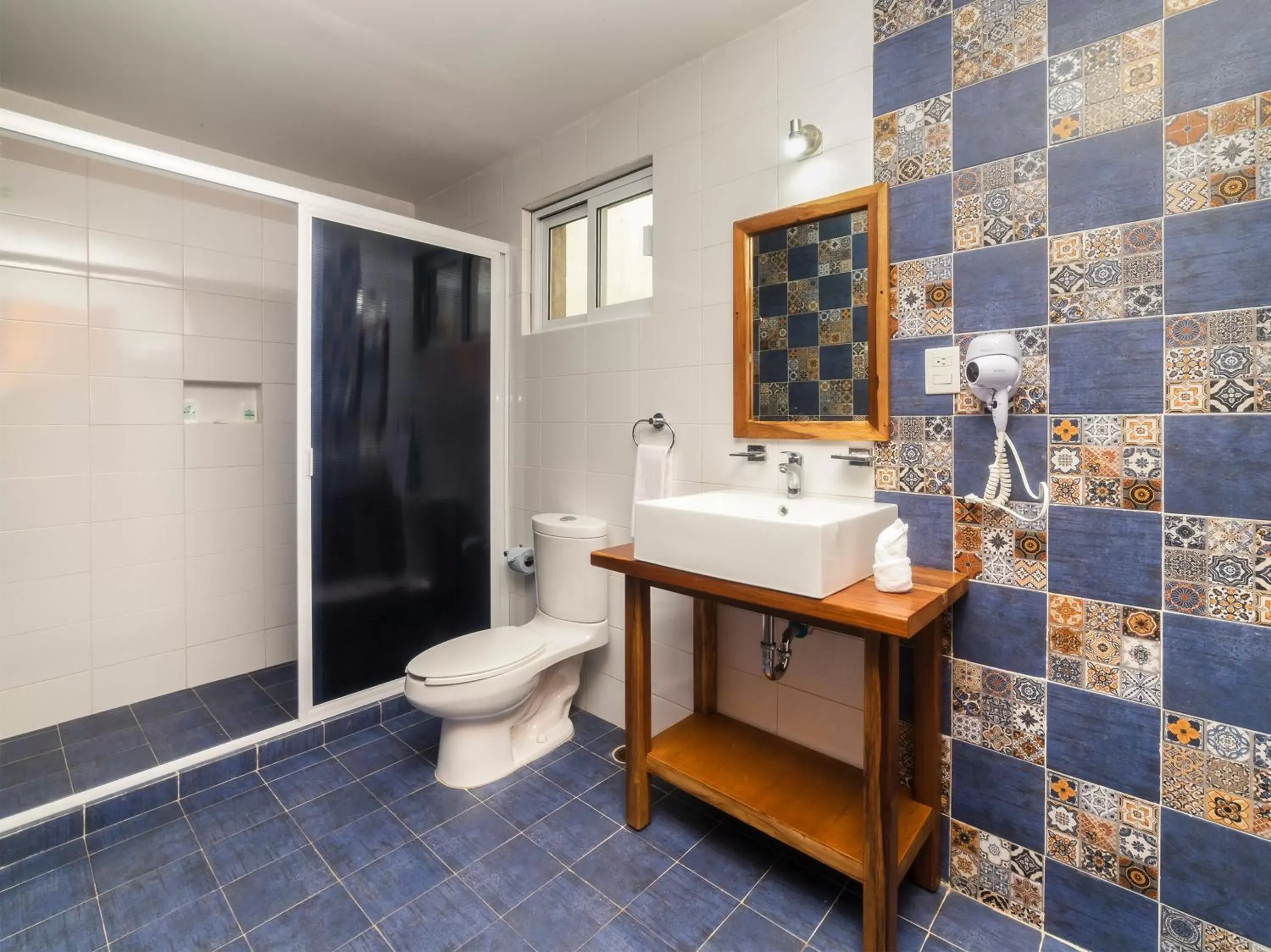 Toilet, Bathroom in Hotel Meson del Barrio