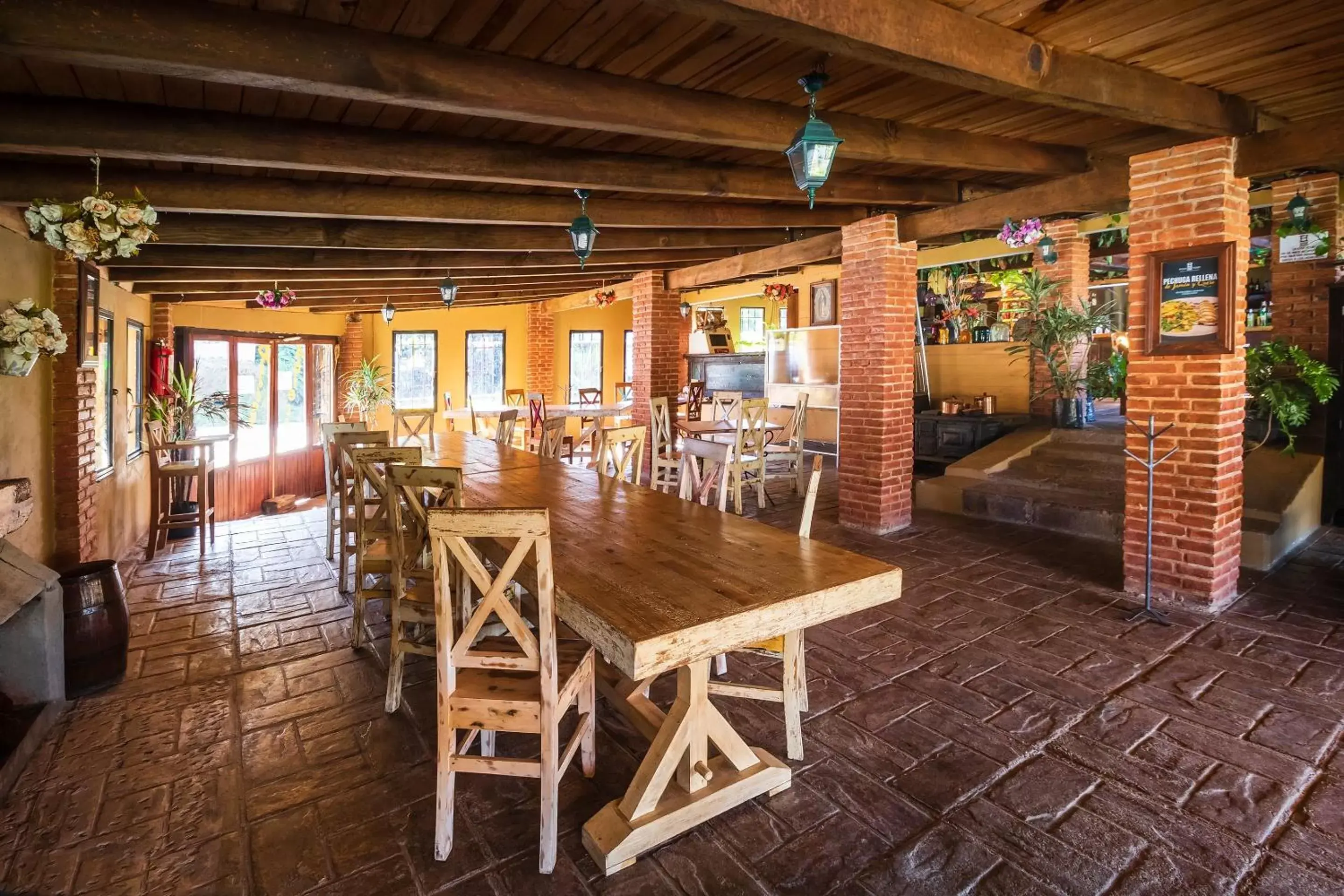 Restaurant/Places to Eat in Hotel Pozo Viejo