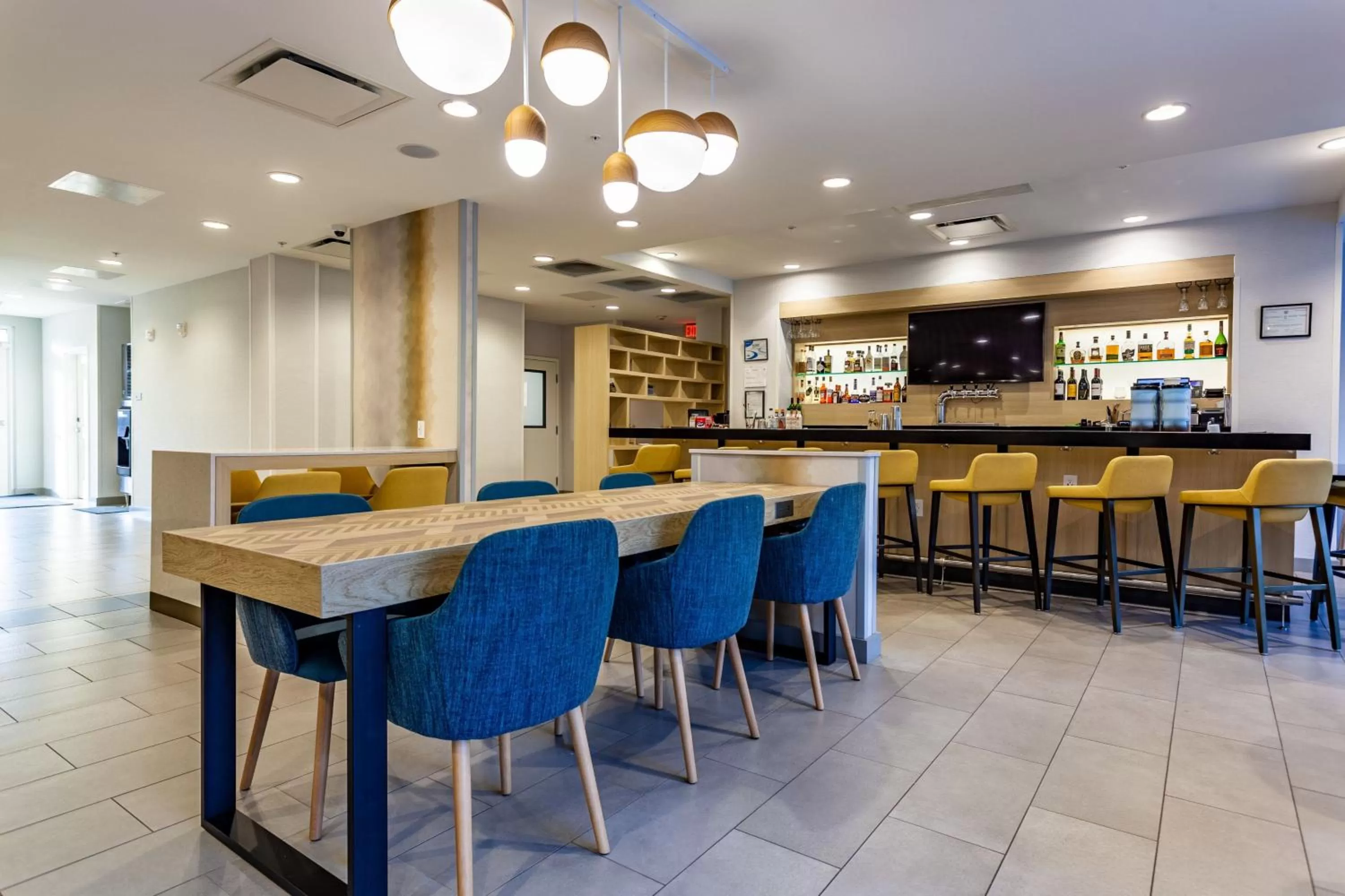 Lounge or bar in TownePlace Suites by Marriott Raleigh - University Area