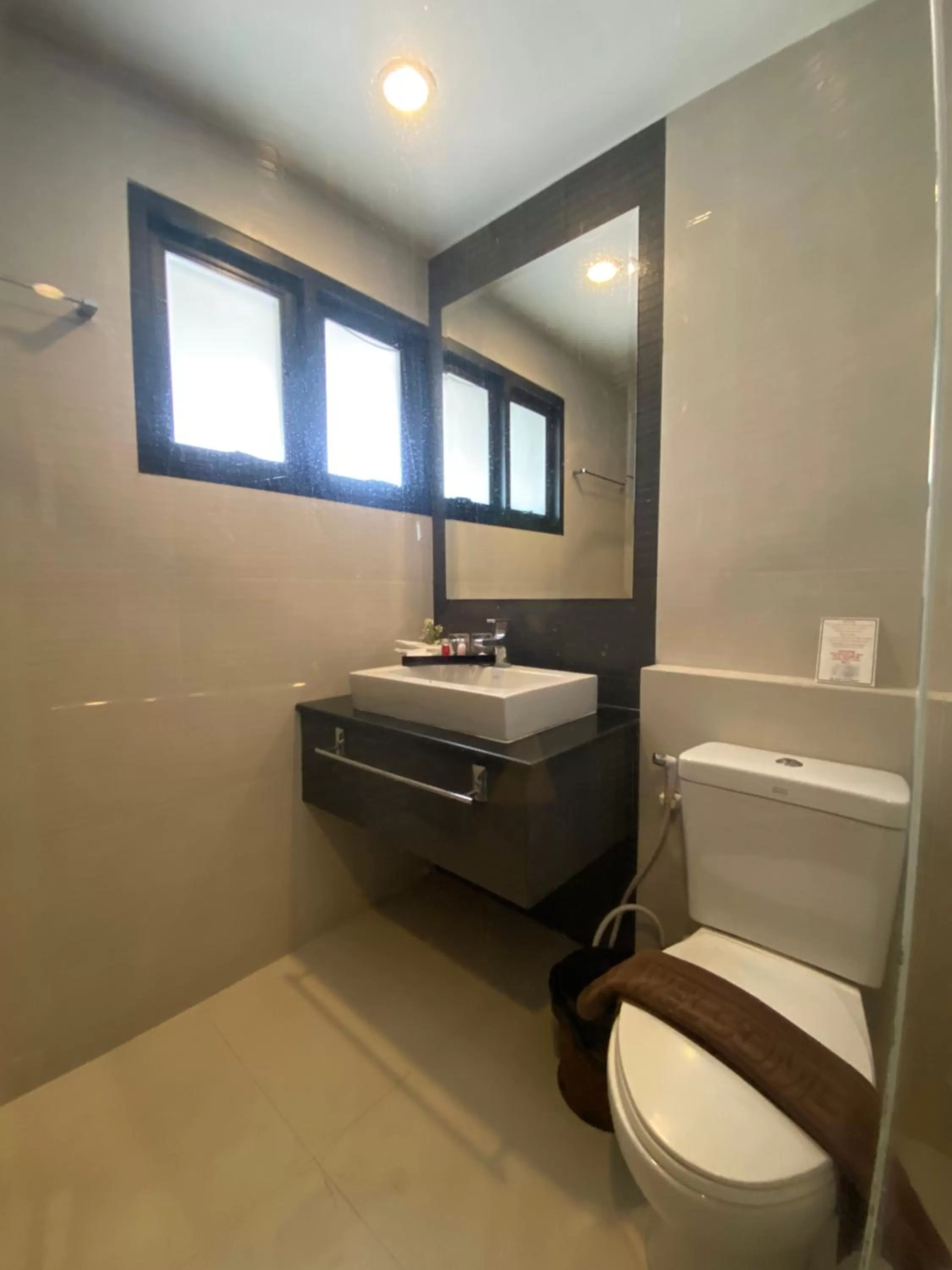 Toilet in Le Vernissage by Goad Avadhess Hospitality