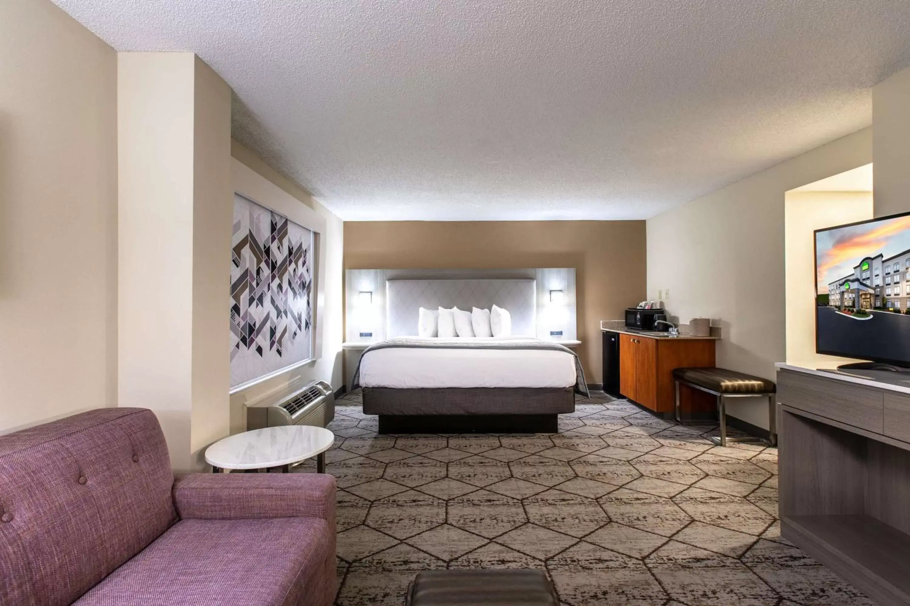 Photo of the whole room, Bed in Wingate by Wyndham Charlotte Concord Mills/Speedway Photo of the whole room, Bed in Wingate by Wyndham Charlotte Concord Mills/Speedway