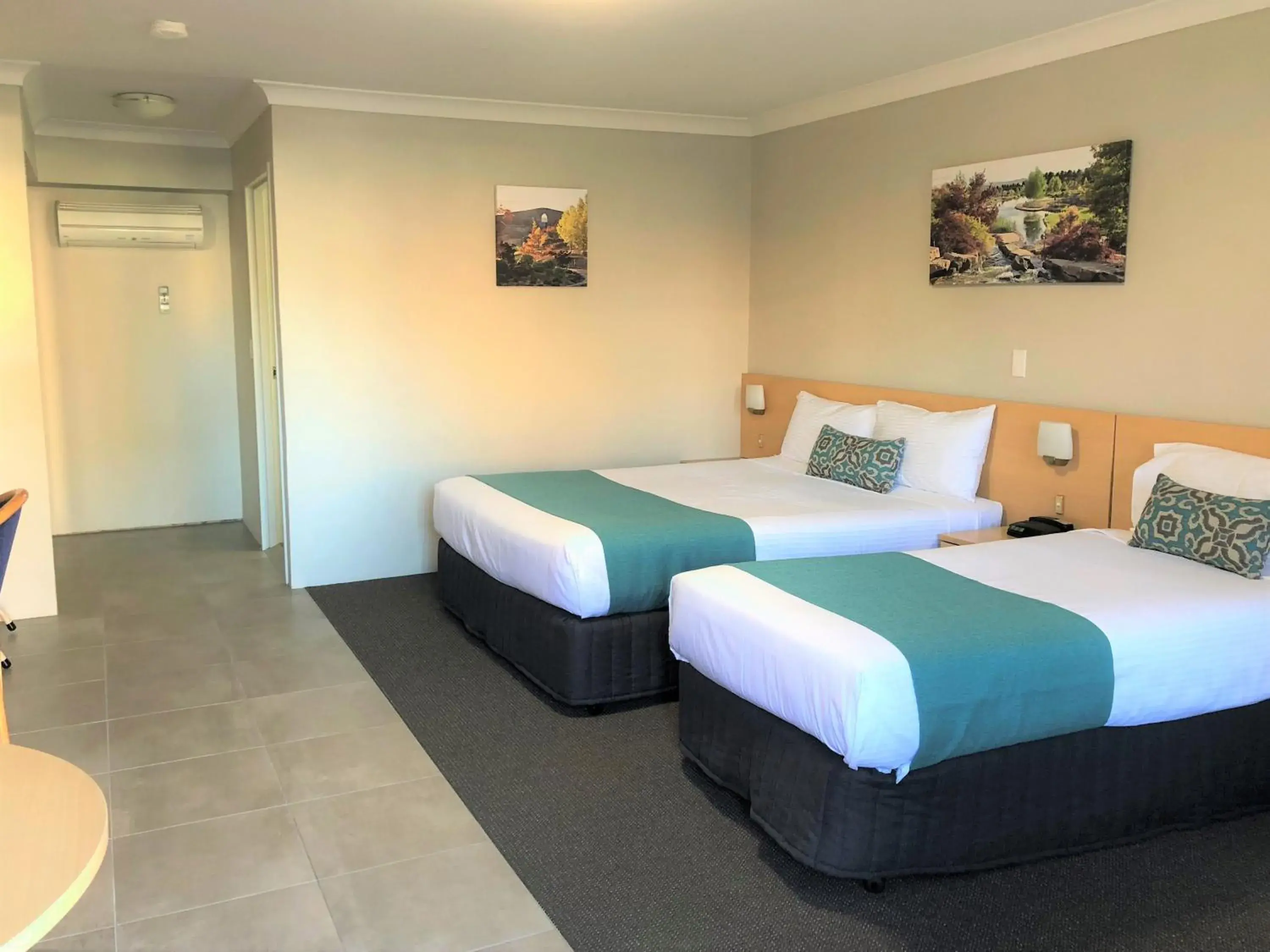 Deluxe Double or Twin Room in Bathurst Motor Inn Deluxe Double or Twin Room in Bathurst Motor Inn