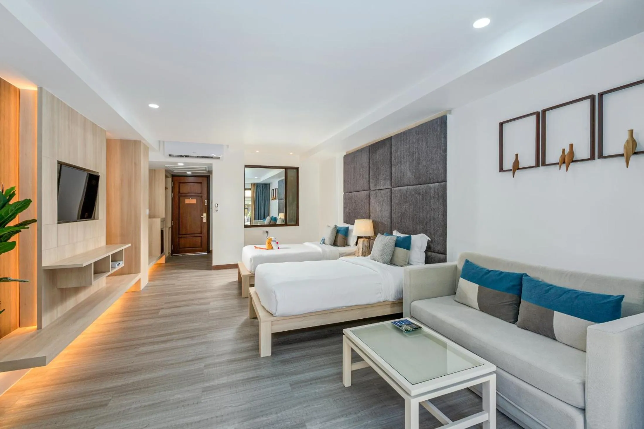 Photo of the whole room, Bed in Baan Laimai Beach Resort & Spa - SHA Extra Plus