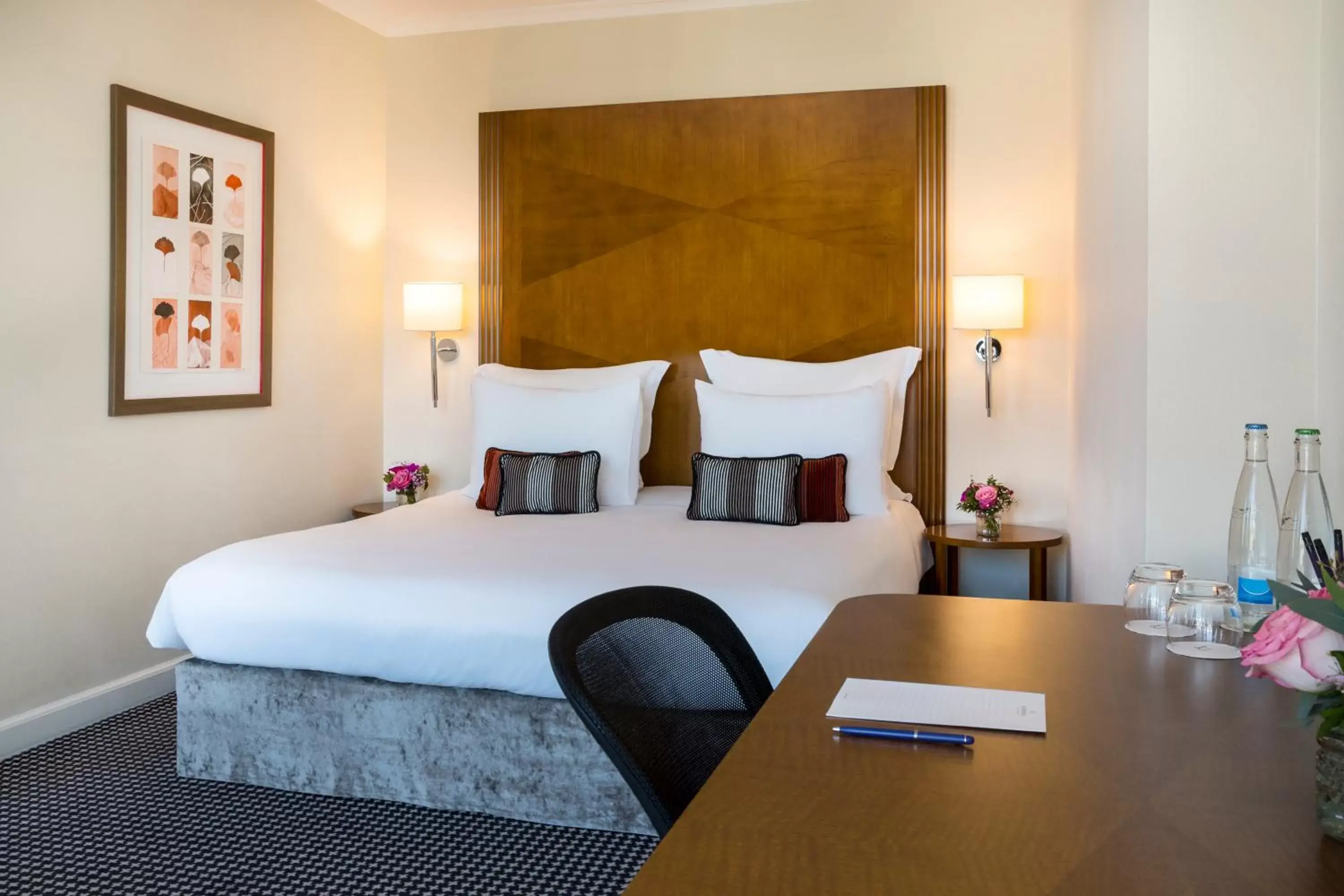 Executive Penthouse Terrace Room in Warwick Geneva Executive Penthouse Terrace Room in Warwick Geneva