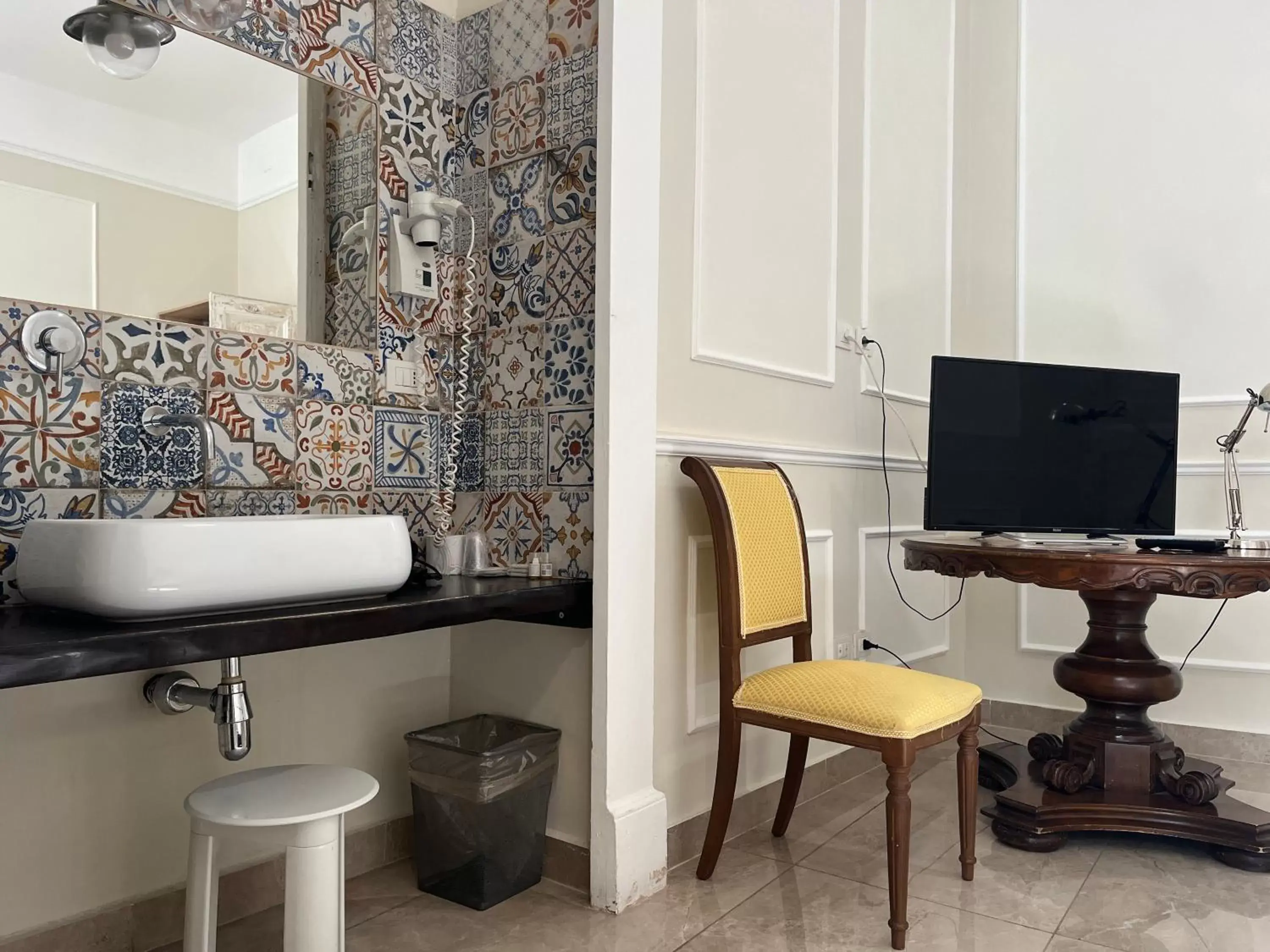 Bathroom in Napolit'amo Hotel Principe