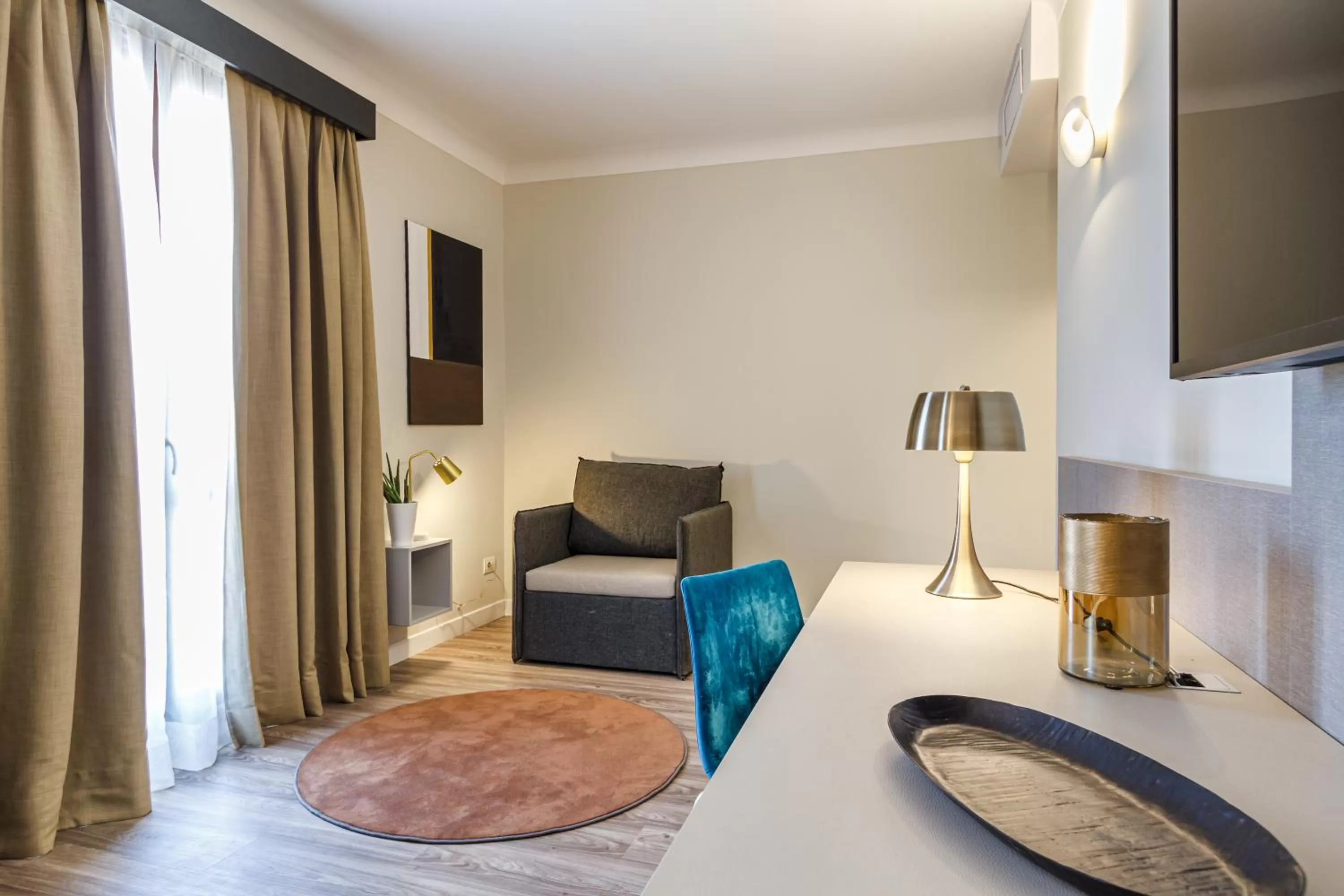 Seating area, Bed in Seawater Hotel Bio & Beauty Spa