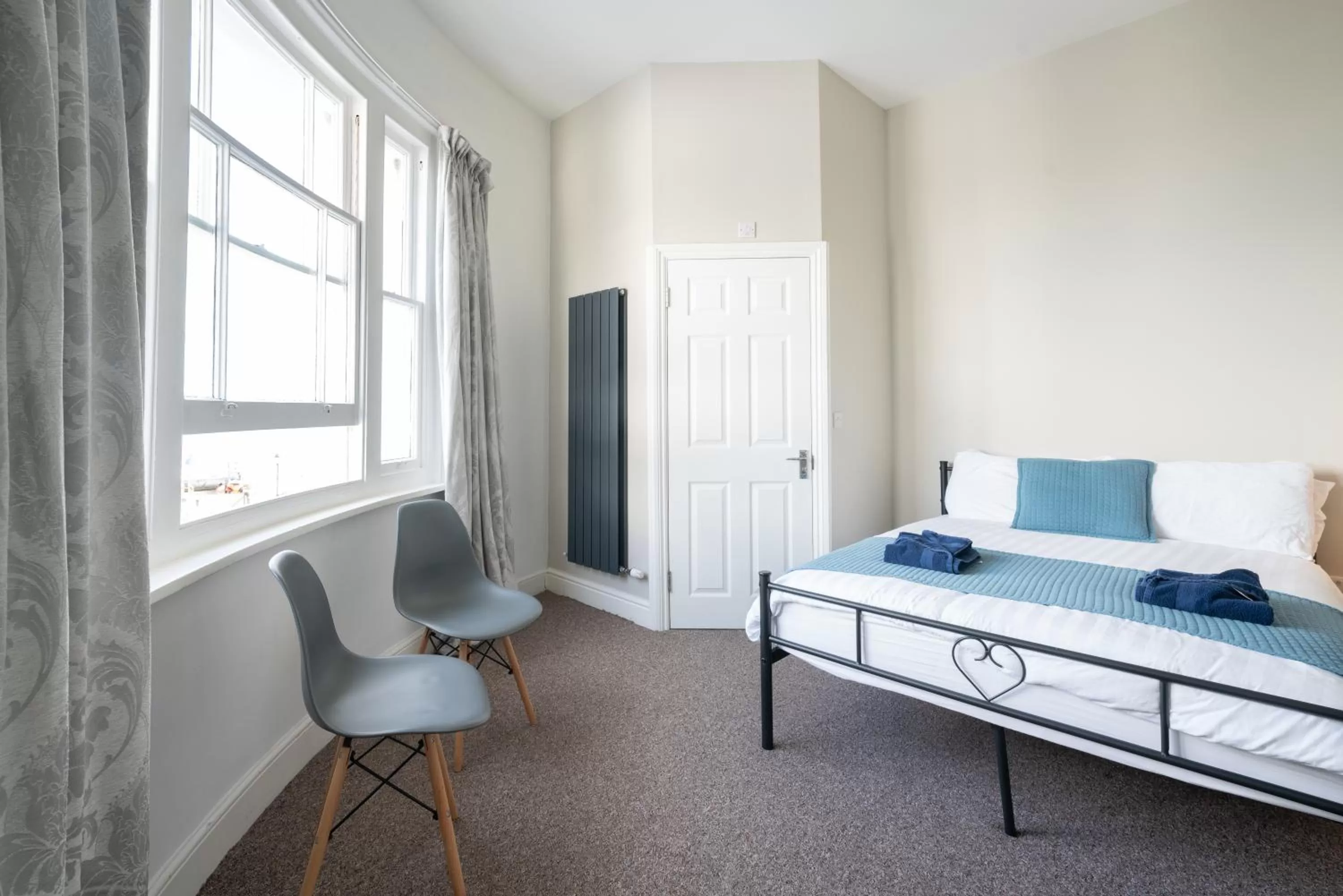 Bed in The Veteran Hotel & Bar