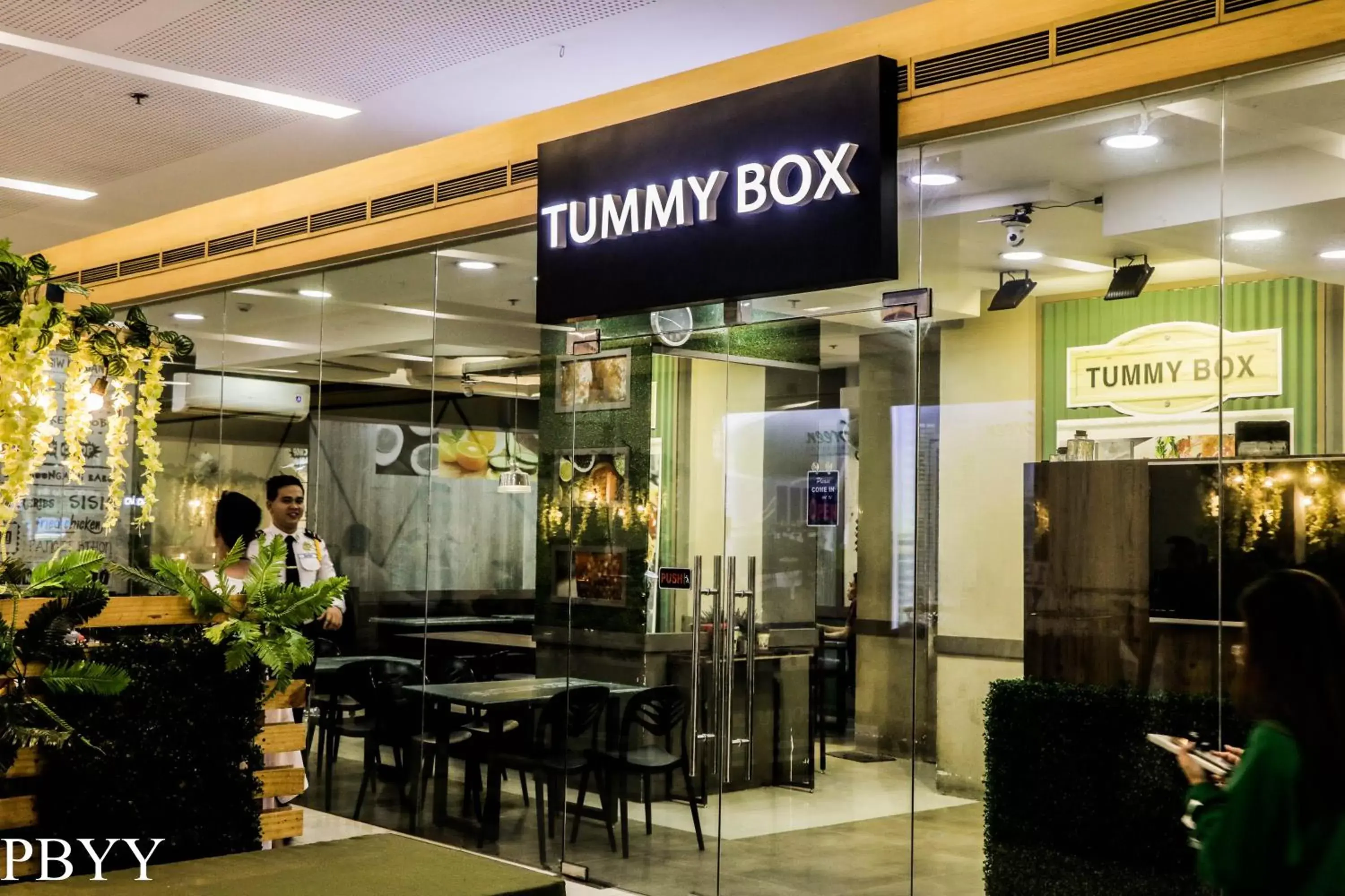 Food and drinks in Green Residences Stays by PBYY Food and drinks in Green Residences Stays by PBYY