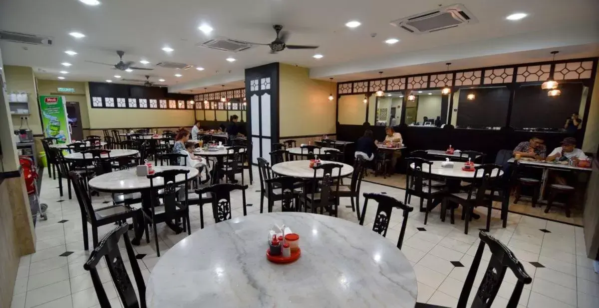 Property building, Restaurant/Places to Eat in Pantai Inn Kota Kinabalu