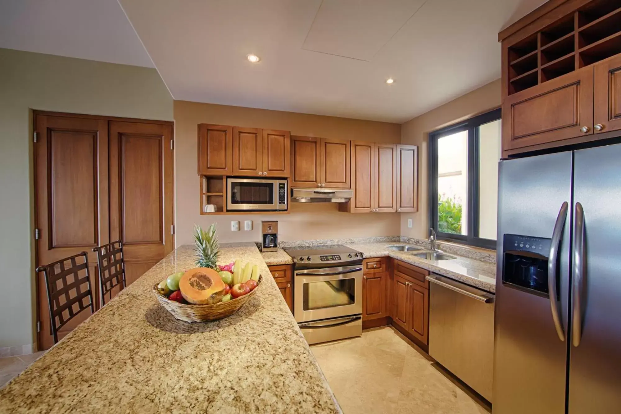 Kitchen or kitchenette, Kitchen/Kitchenette in Alegranza Luxury Resort - All Master Suite