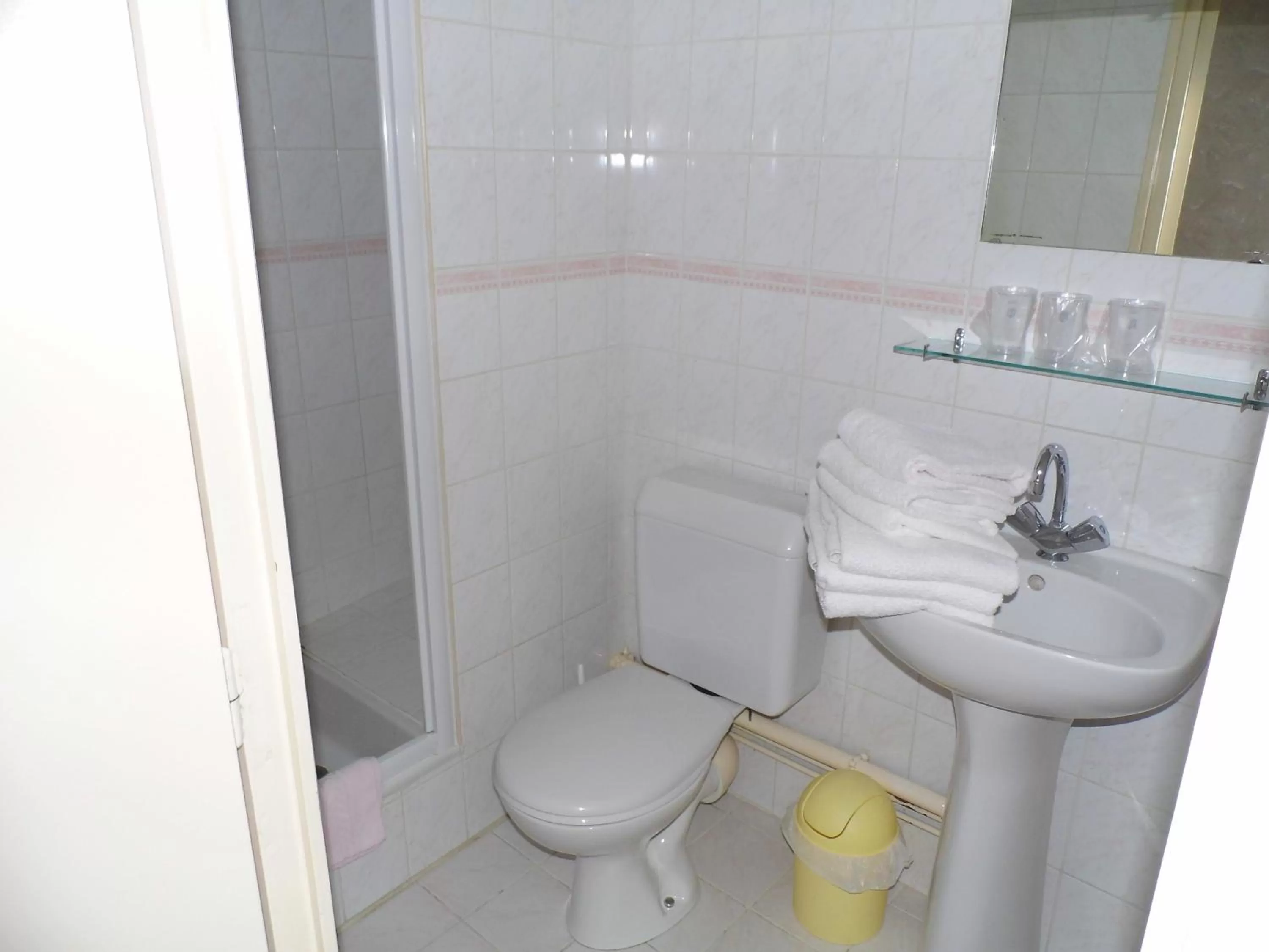 Bathroom in A L'Orée du Bois