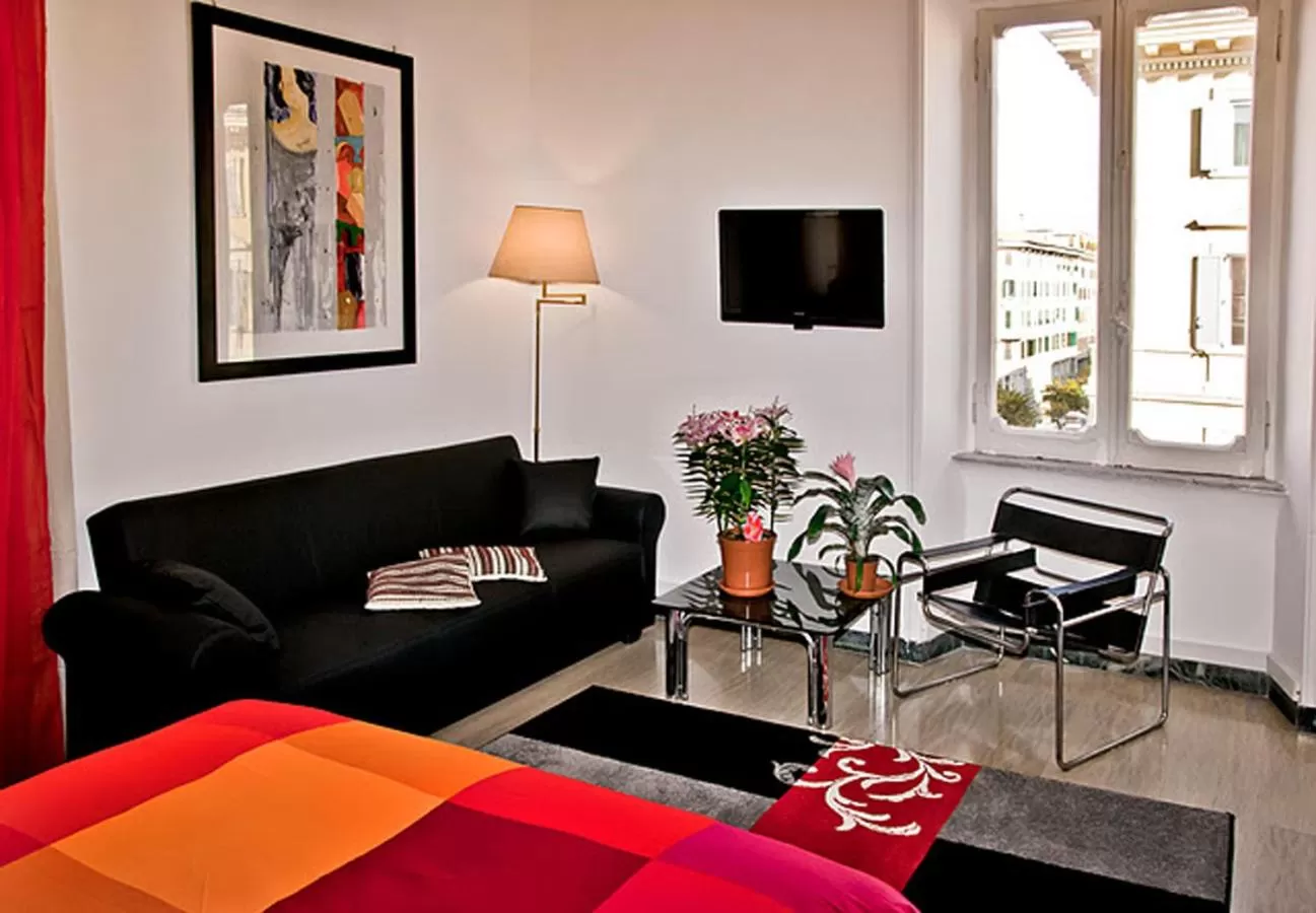 Shower in Vatican Paradise