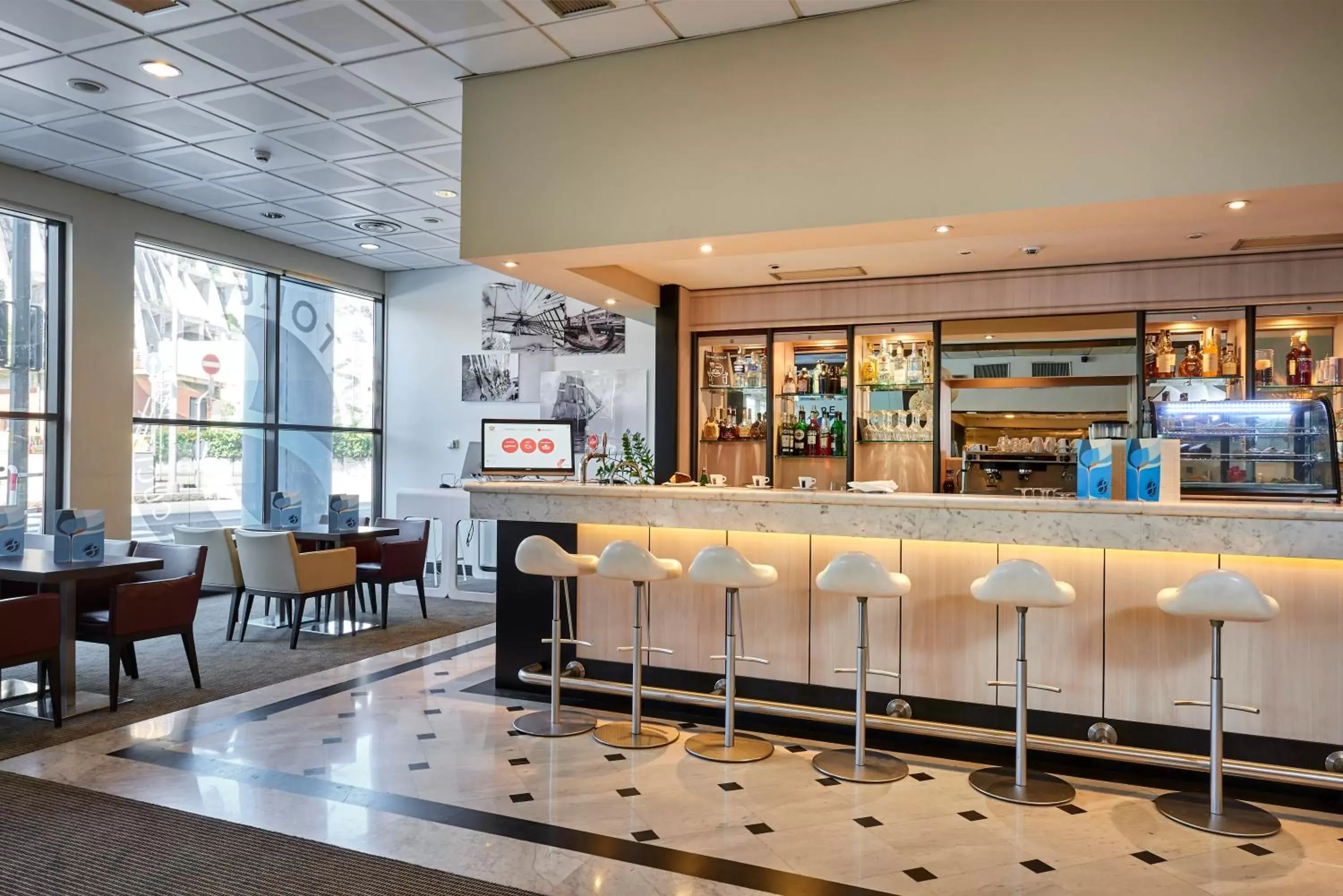 Lounge or bar, Lounge/Bar in Hotel Novotel Genova City
