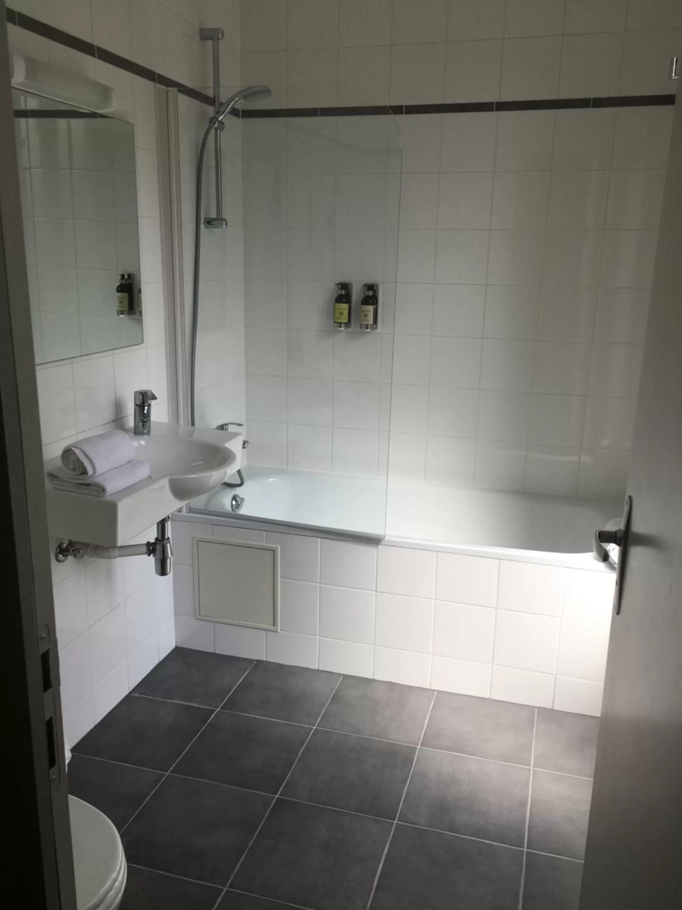 Bathroom in ibis styles Paris Montmartre Batignolles