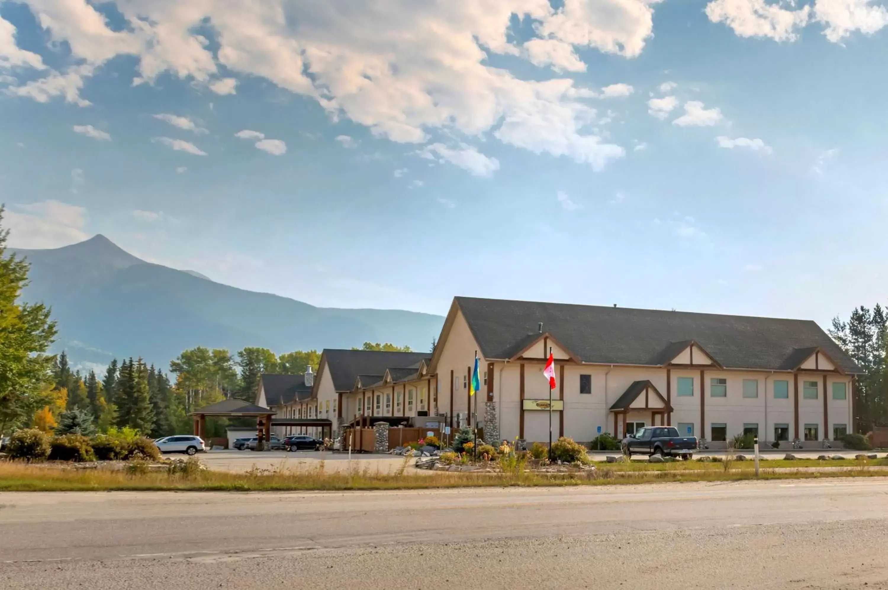 Property Building in BEST WESTERN PLUS Valemount Inn & Suites