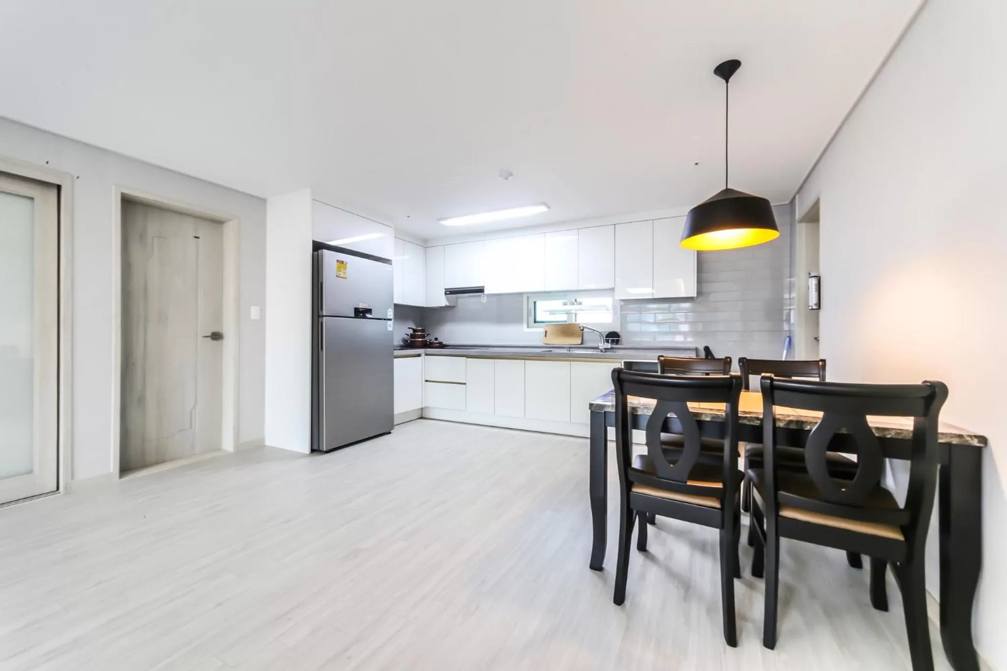 Kitchen or kitchenette in Seomyeon Brown-dot hotel Gold