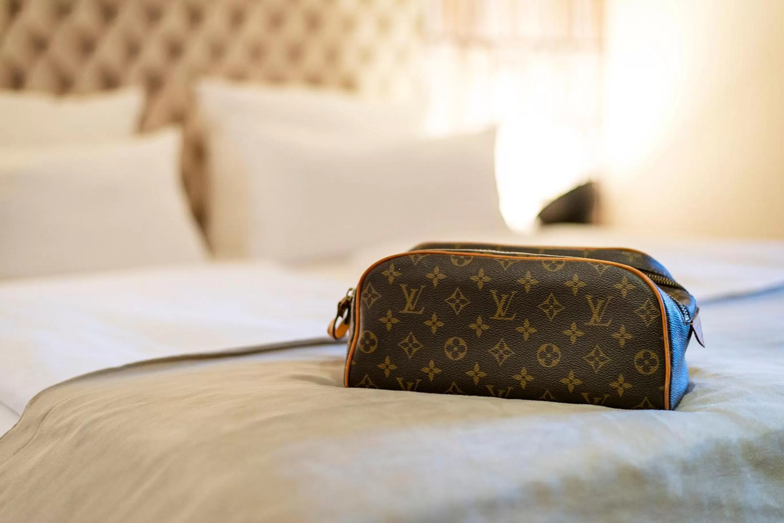 Bed in Hotel Zur Alten Brücke