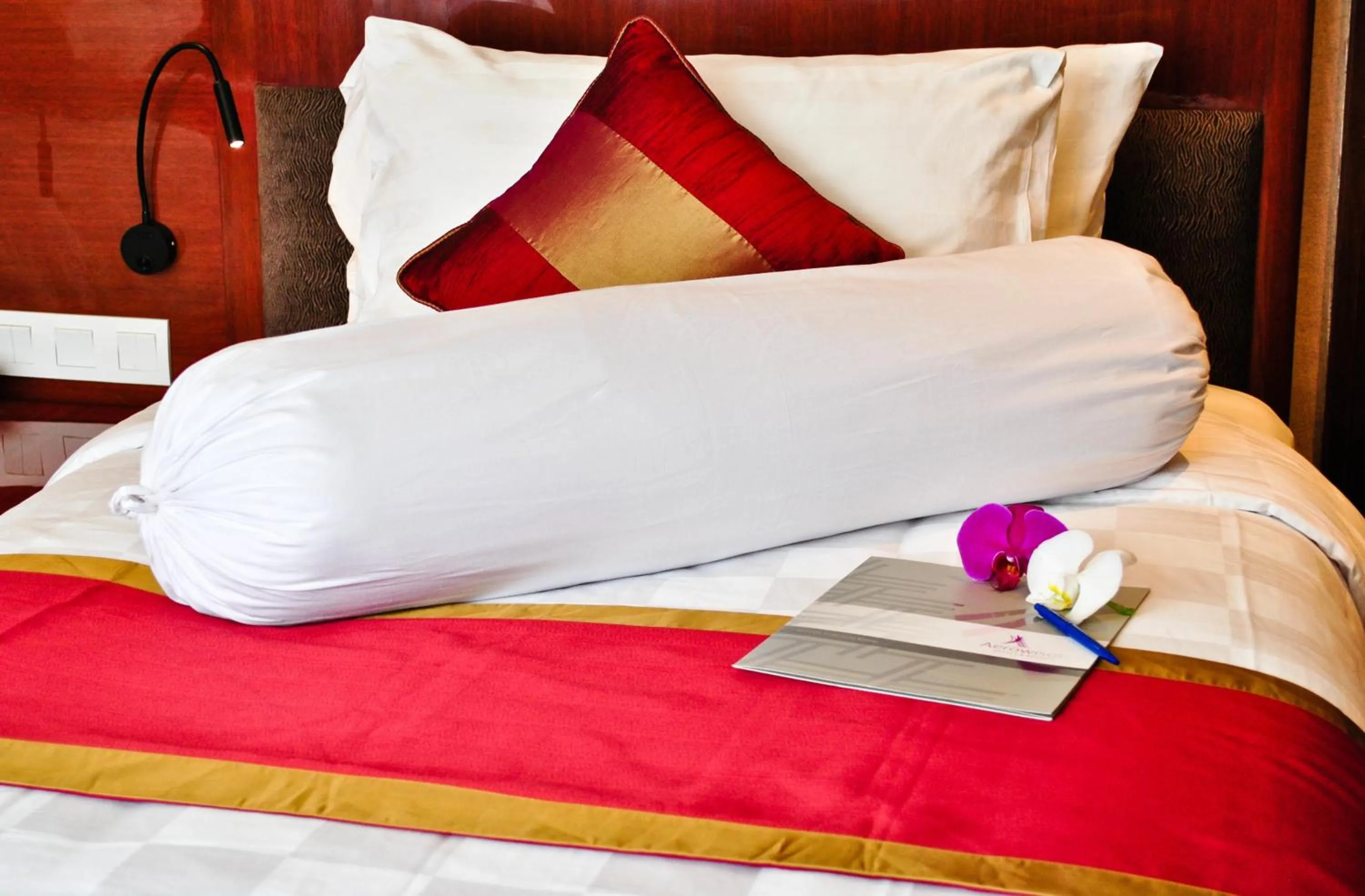 Bedroom, Bed in Grand Hotel Preanger