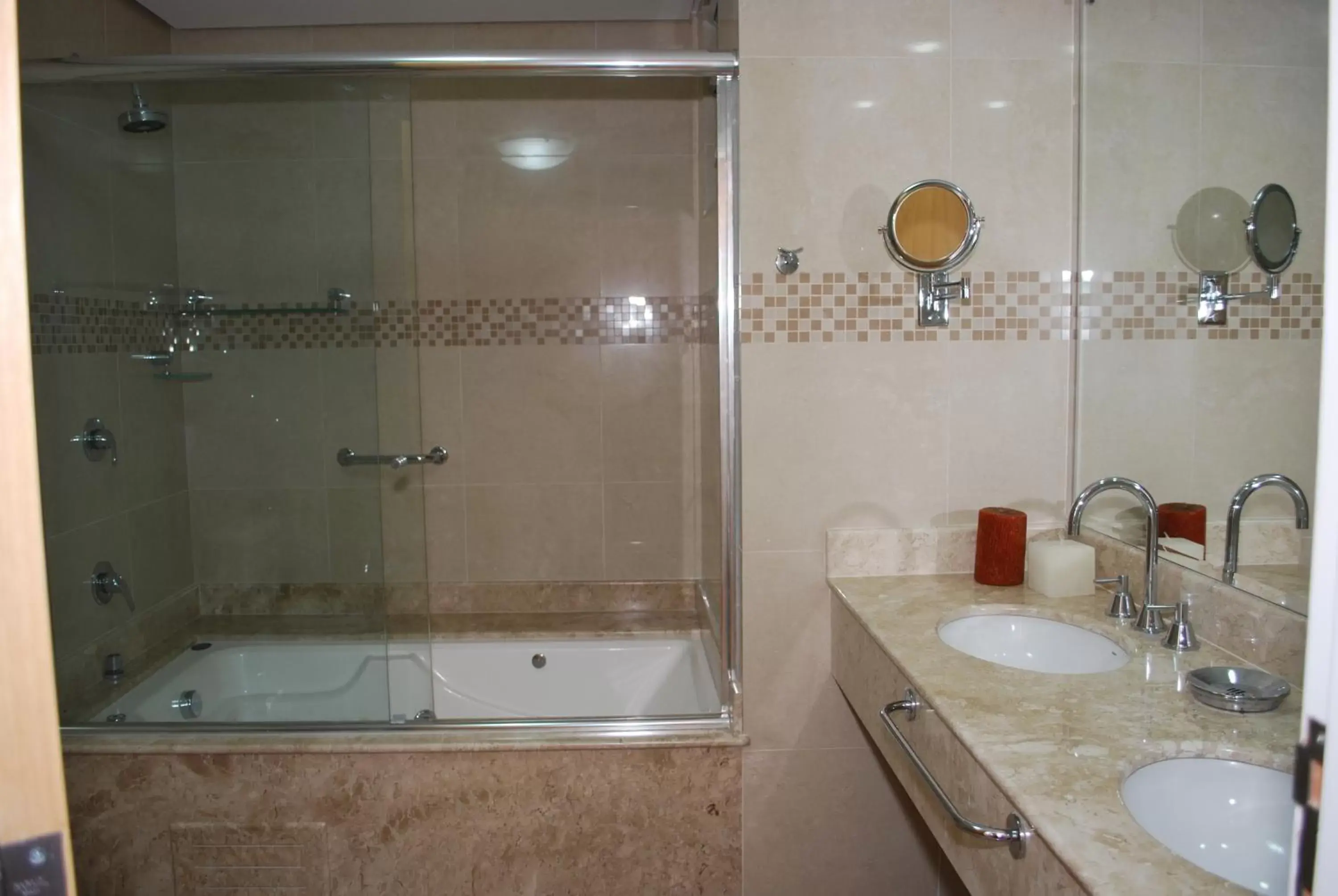 Shower, Bathroom in Hotel Atlantico Rio Grande