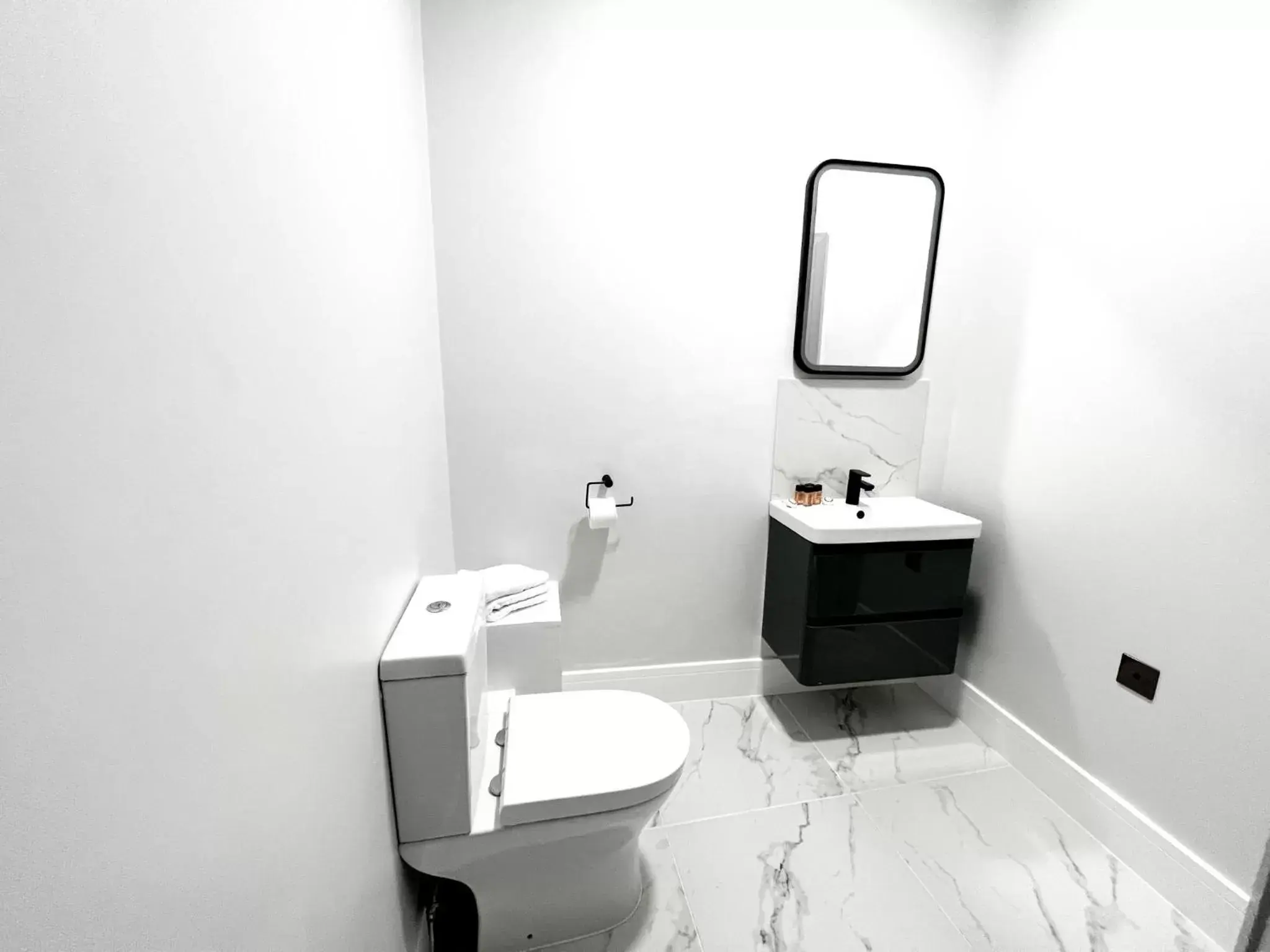 Toilet, Bathroom in Argo Hotel - Kings Cross