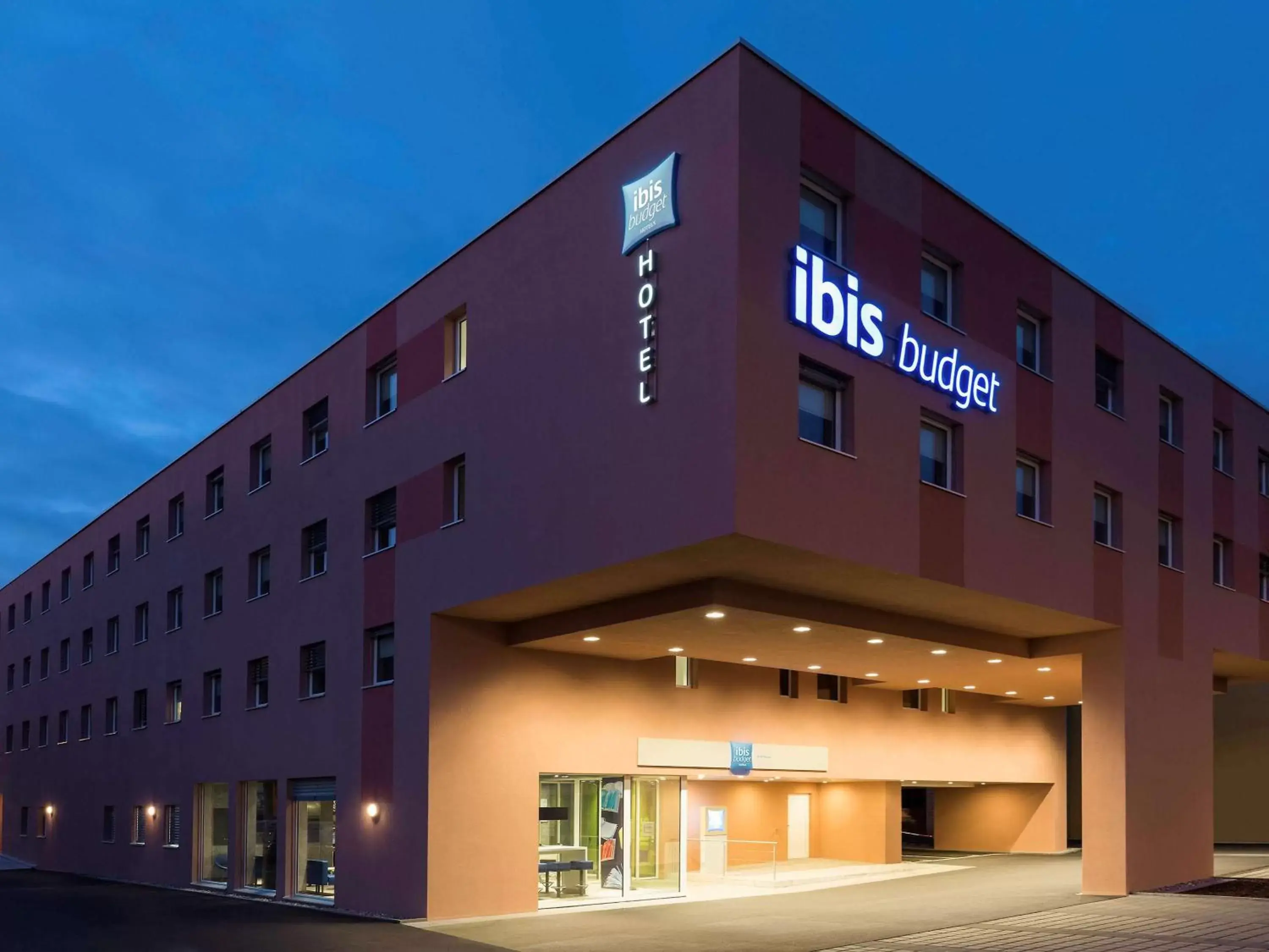 Property Building in ibis budget Zurich Airport