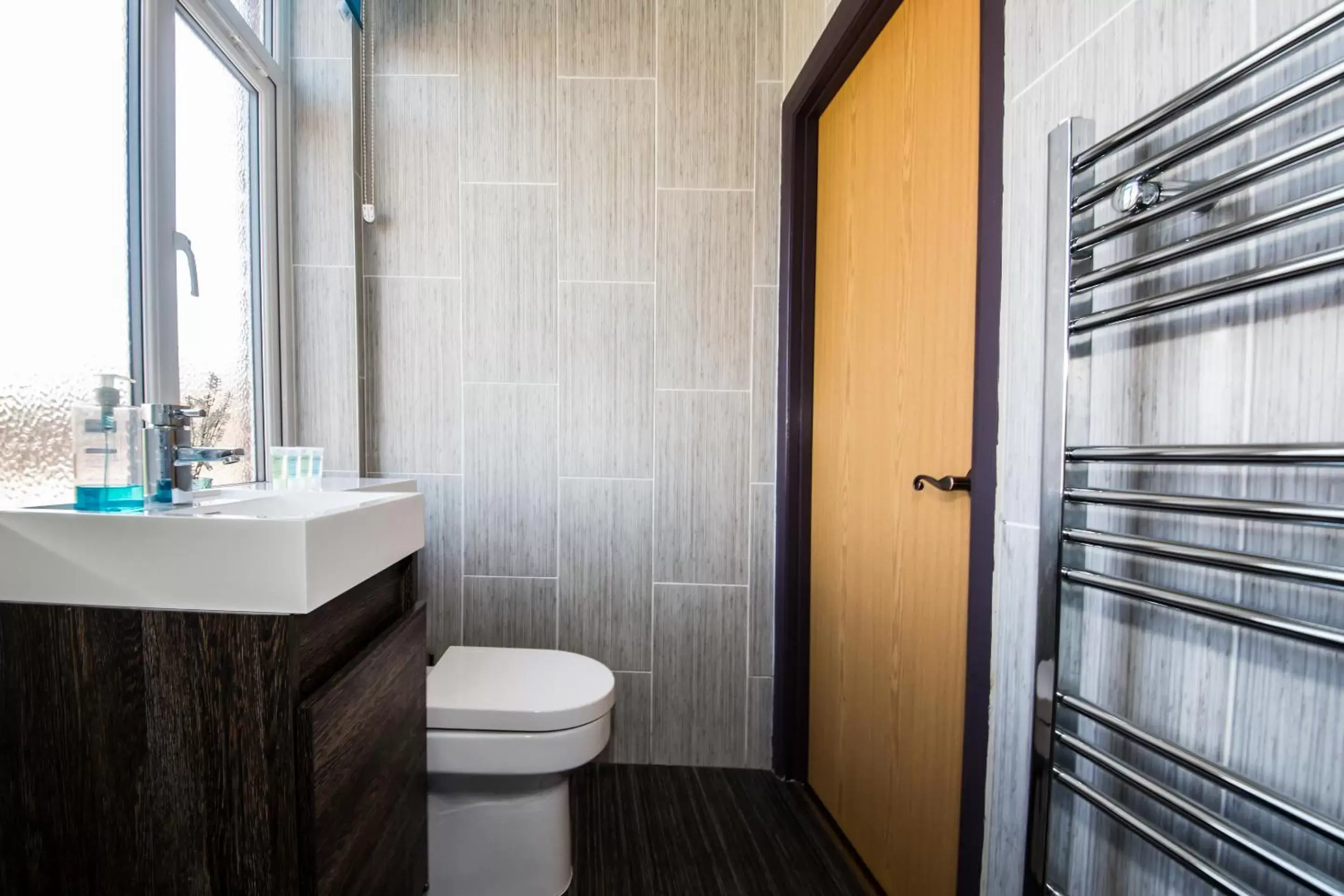 Bathroom in William's Hillsborough Apartments