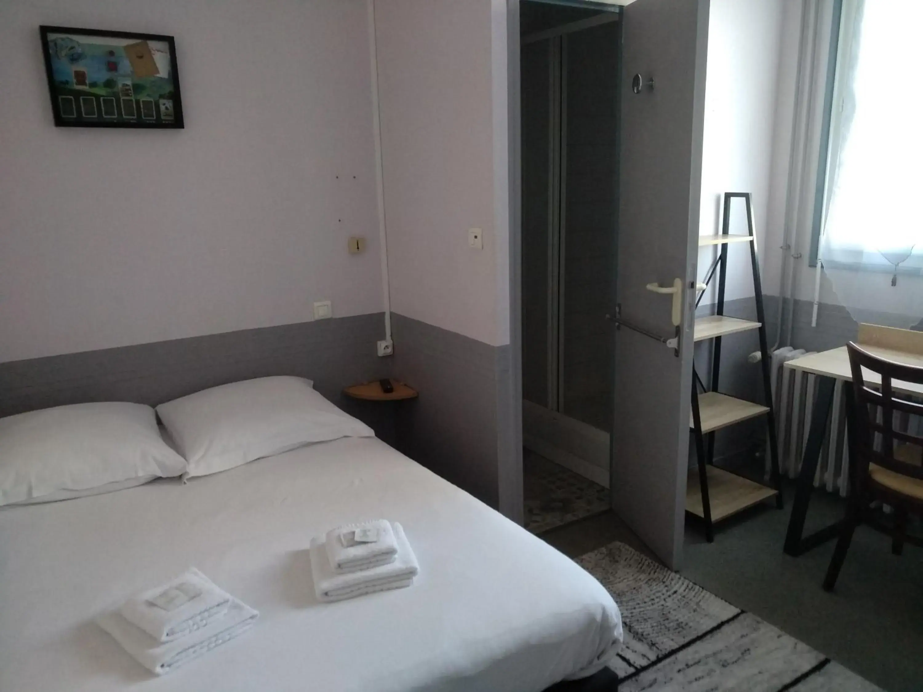 Small Double Room - single occupancy in Le Ludixarium