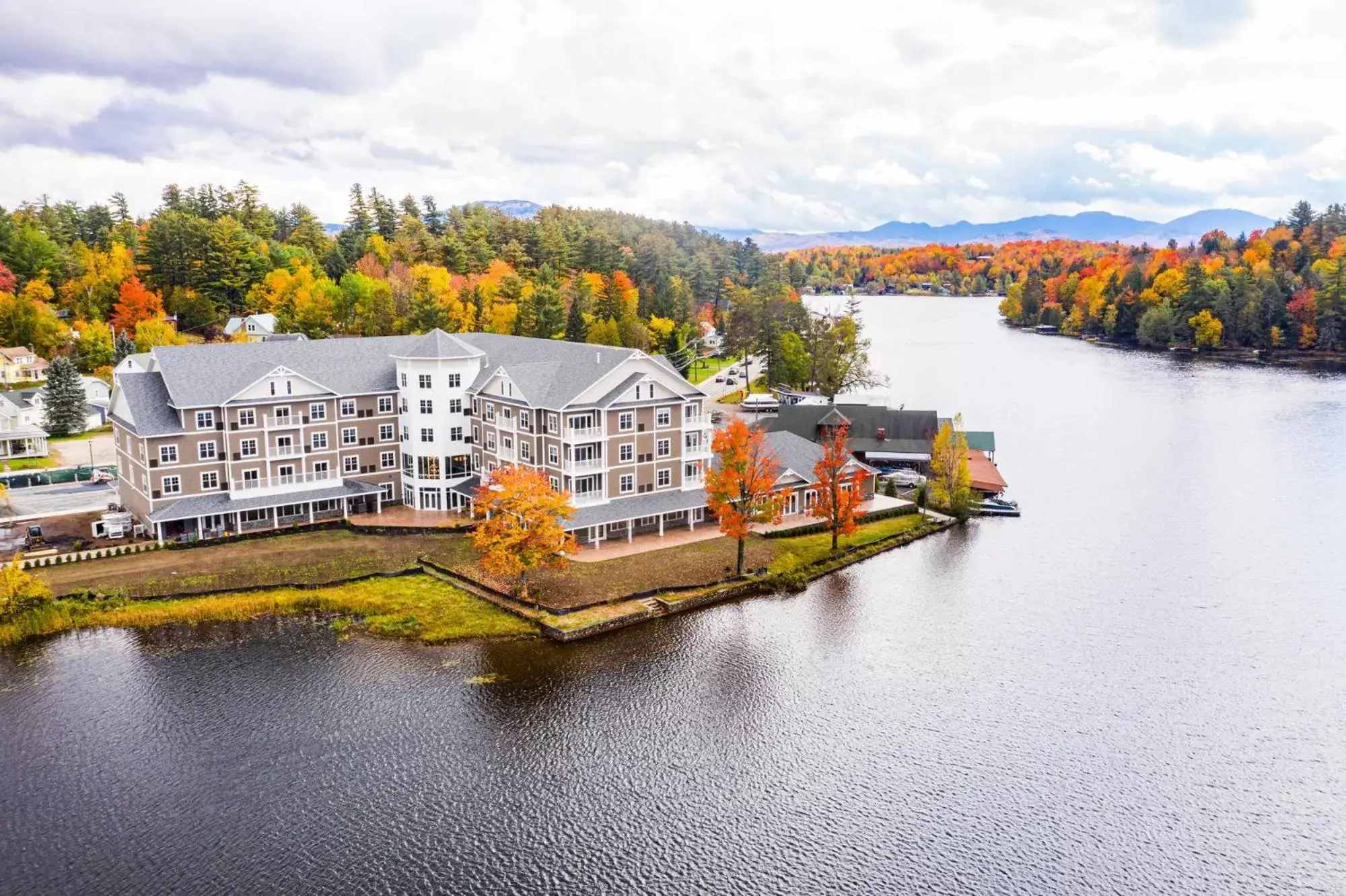 Property building in voco Saranac Lake NY - Waterfront by IHG Property building in voco Saranac Lake NY - Waterfront by IHG