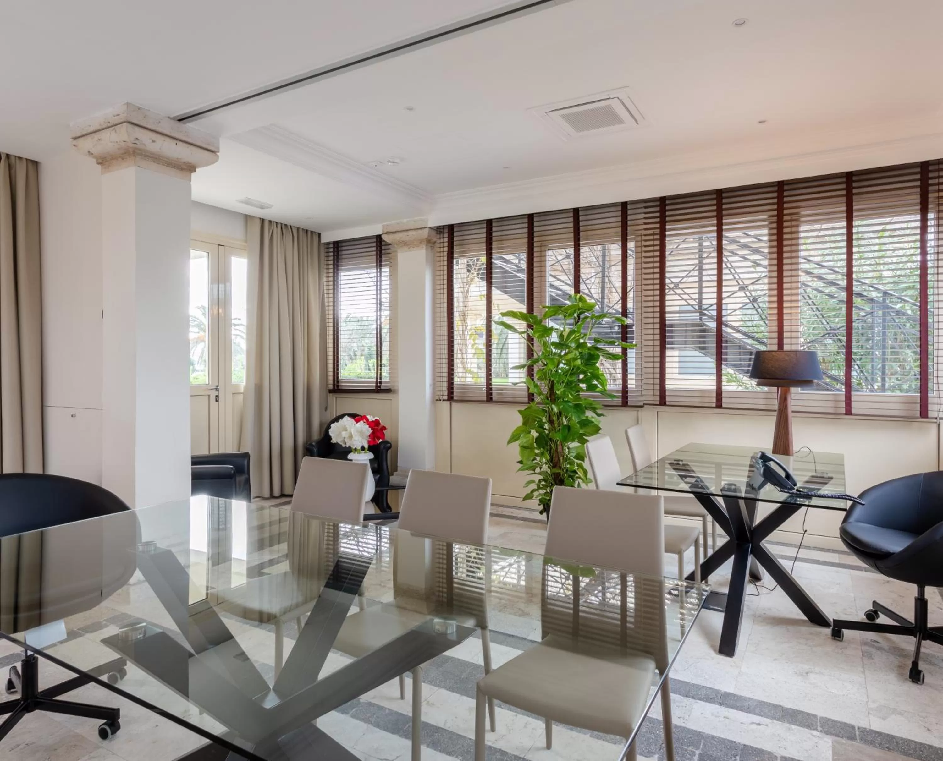 Business facilities in Porto Romano - The Marina Resort