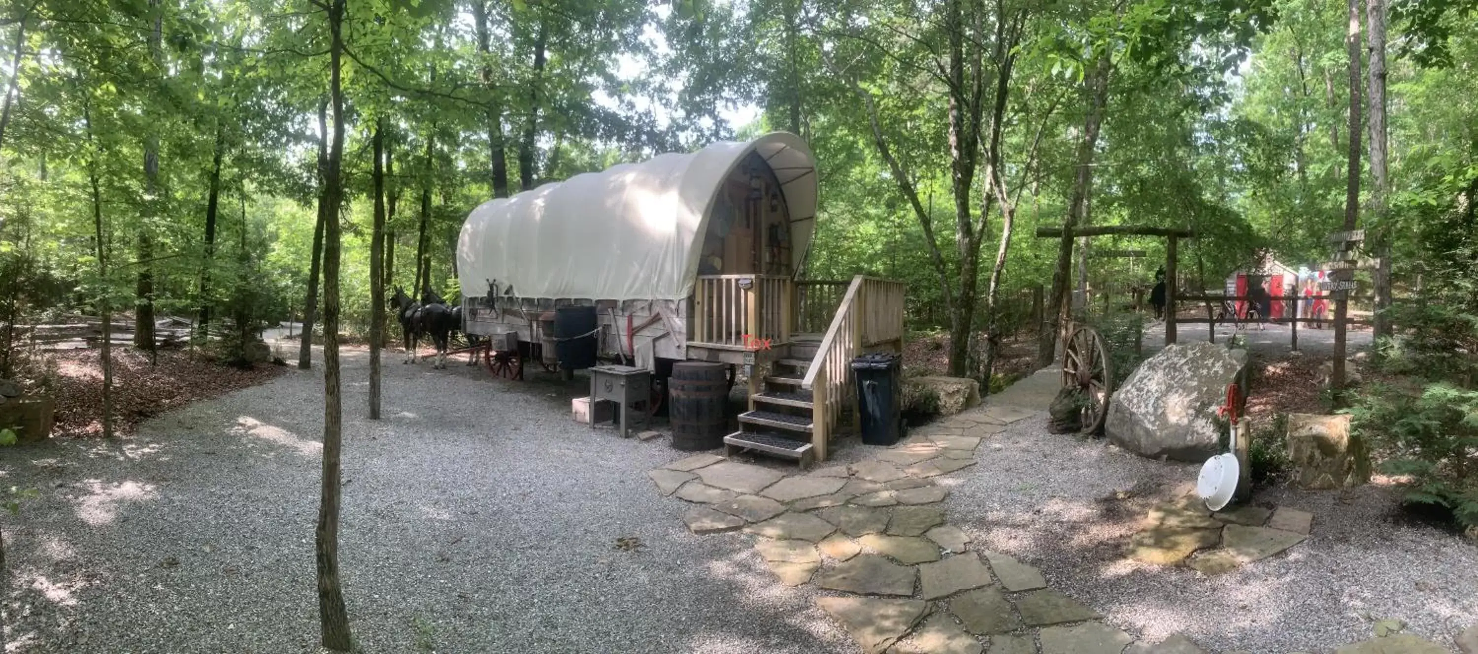 Tent in Fox Pass Cabins Tent in Fox Pass Cabins