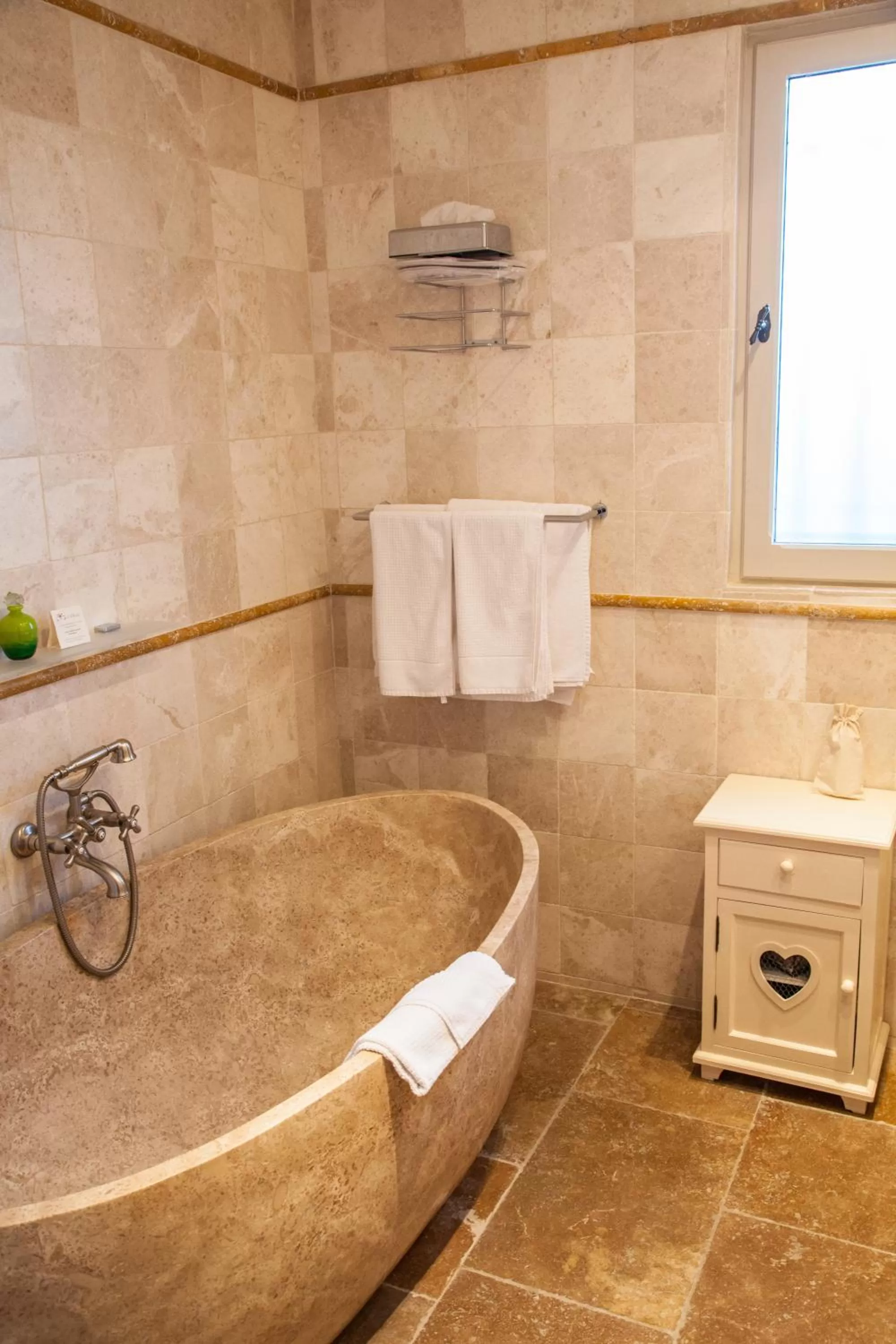 Bathroom in Hôtel Mas Valentine