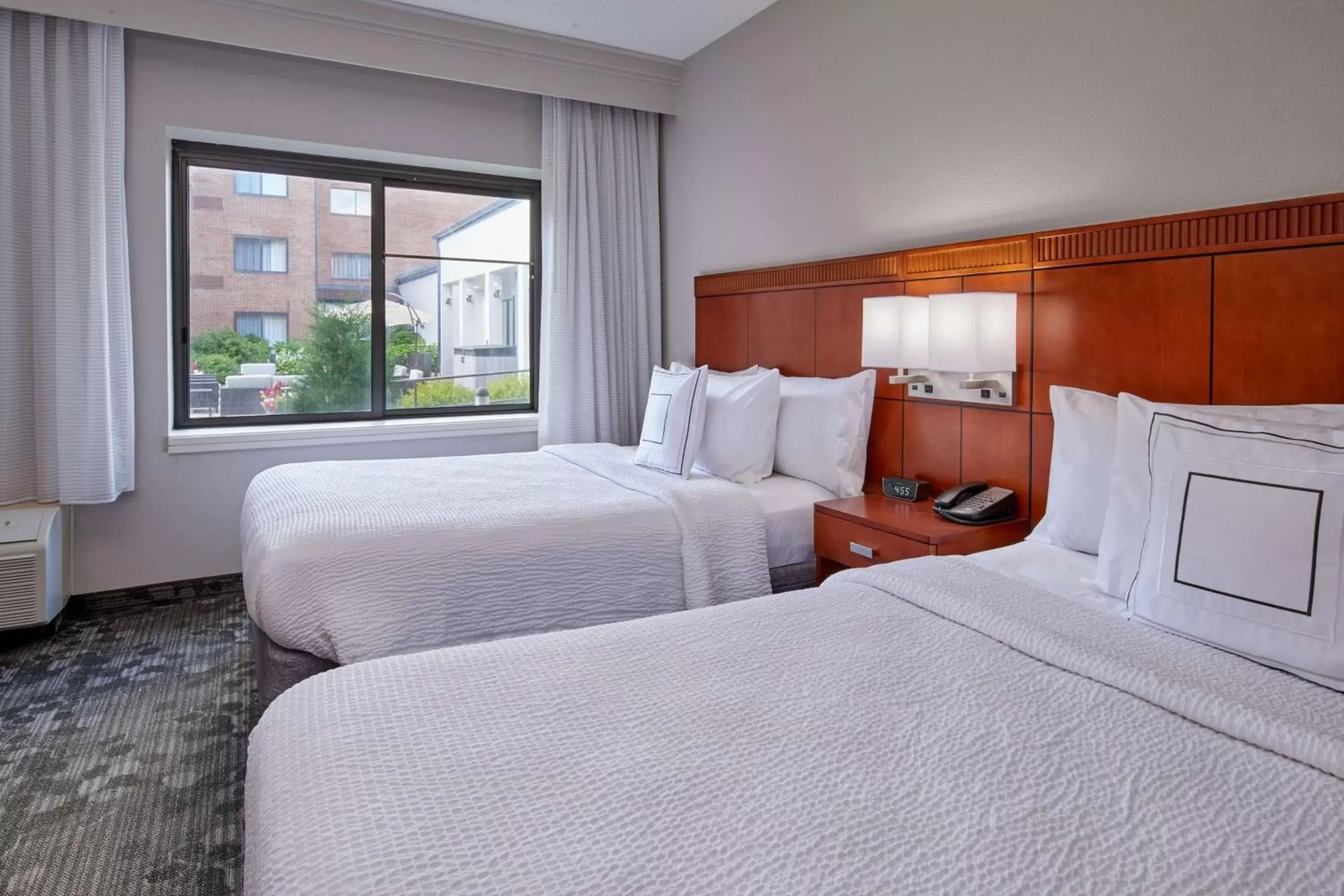 View (from property/room), Bed in Sonesta Select Minneapolis Eden Prairie
