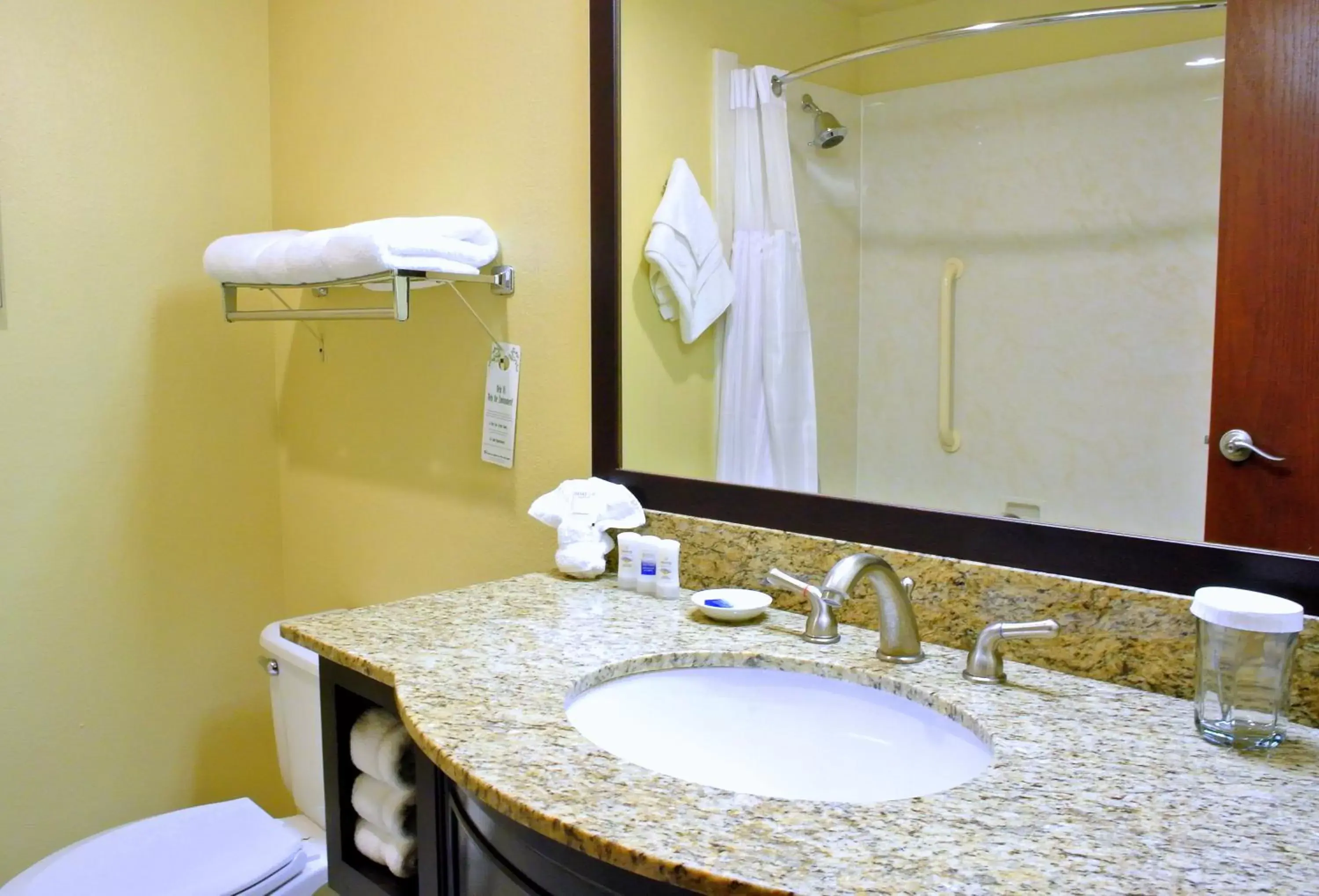 Shower, Bathroom in Best Western Plus Plaza by the Green