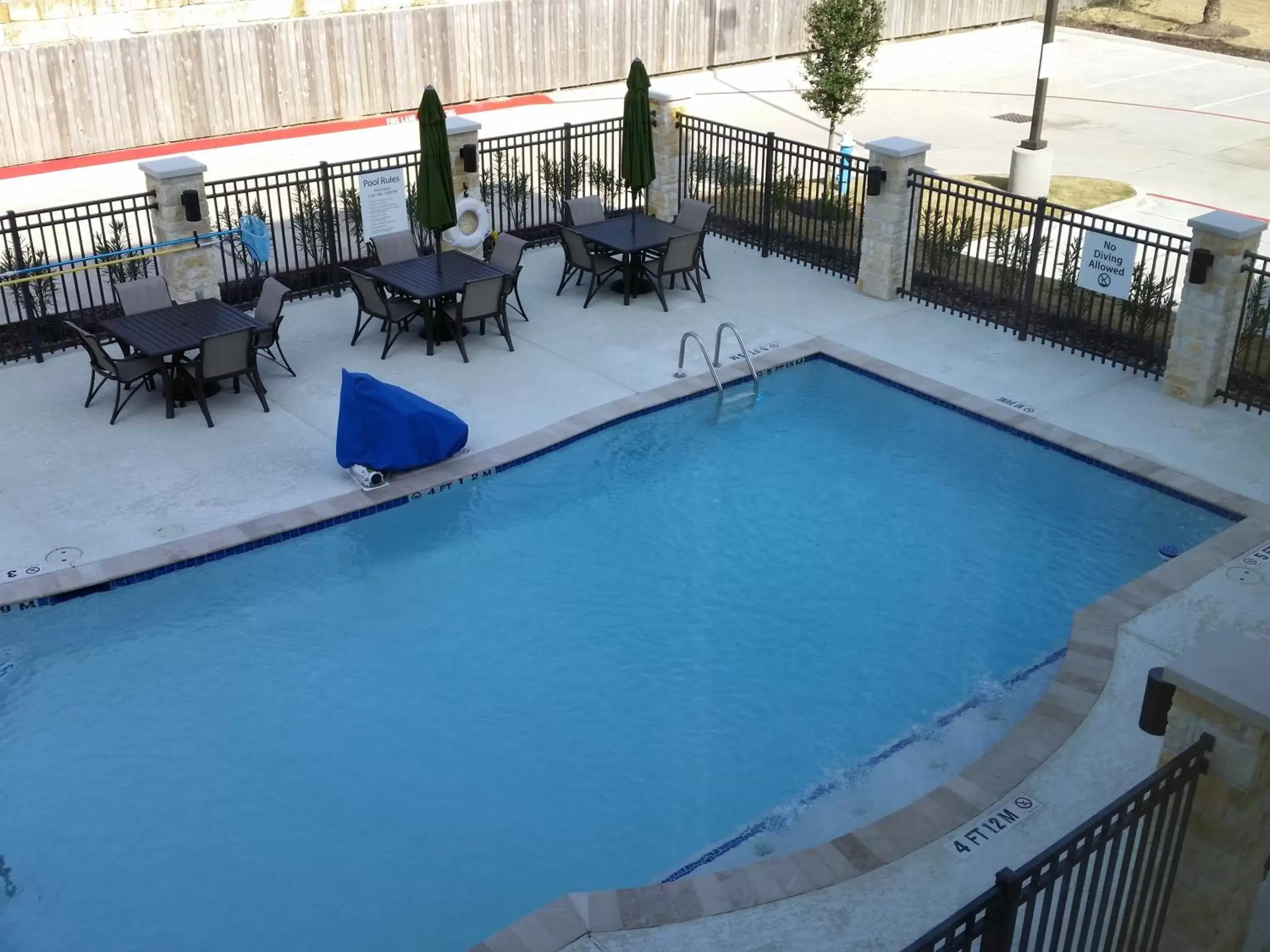Swimming pool, Pool View in Holiday Inn Express and Suites Atascocita - Humble - Kingwood, an IHG Hotel