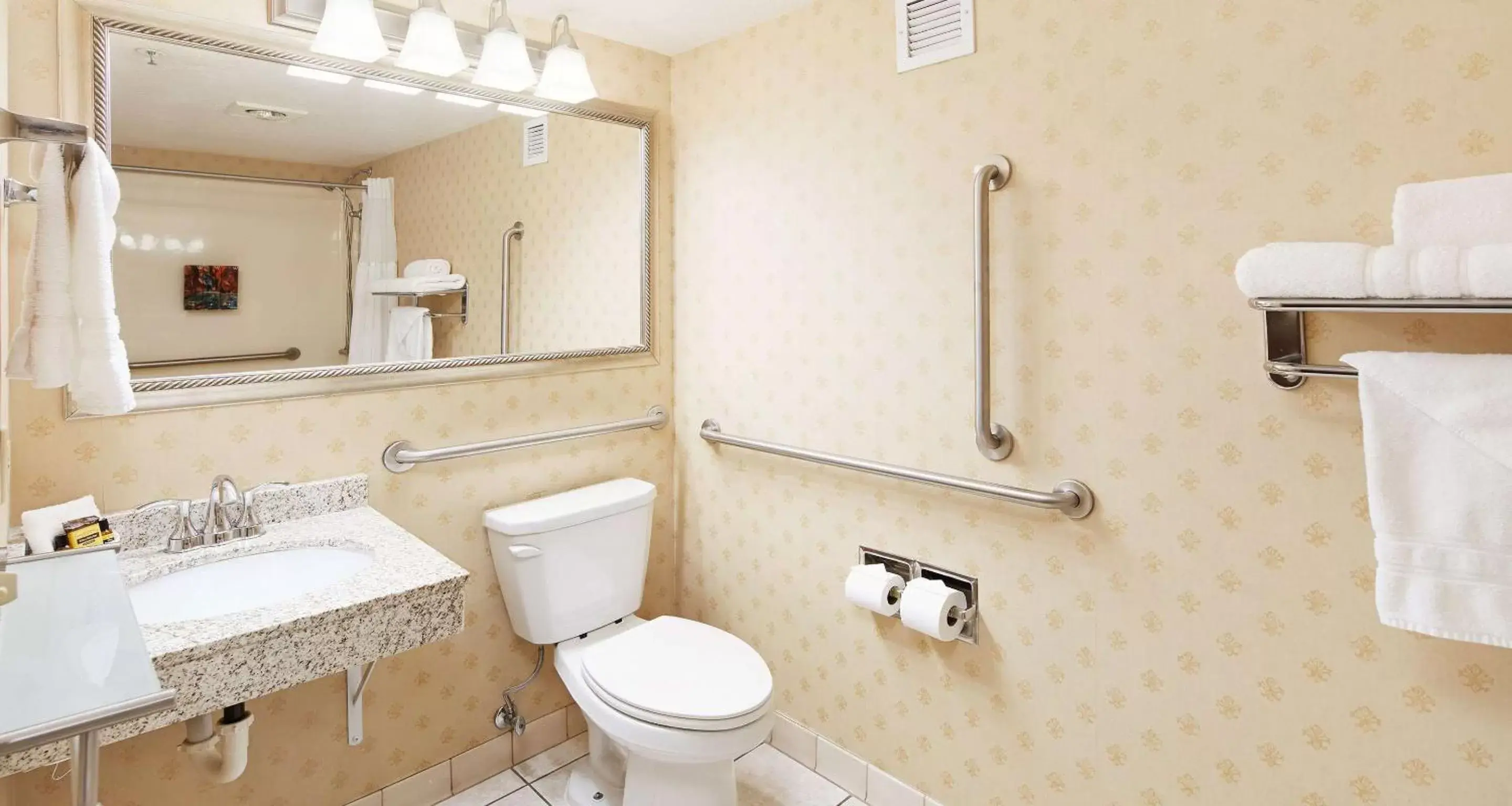 Photo of the whole room, Bathroom in Best Western Plus Abbey Inn