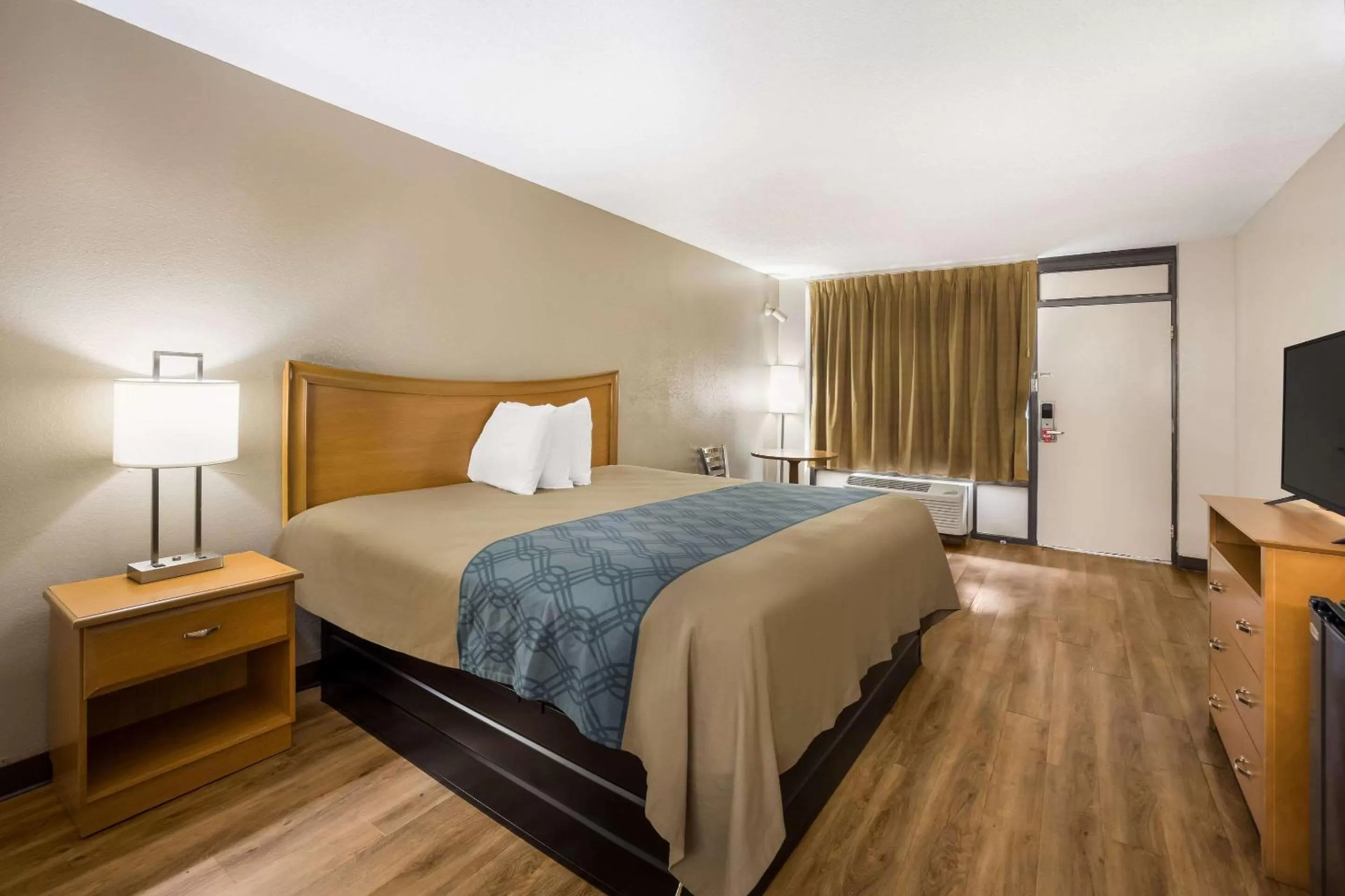 Bedroom in Econo Lodge Live Oak