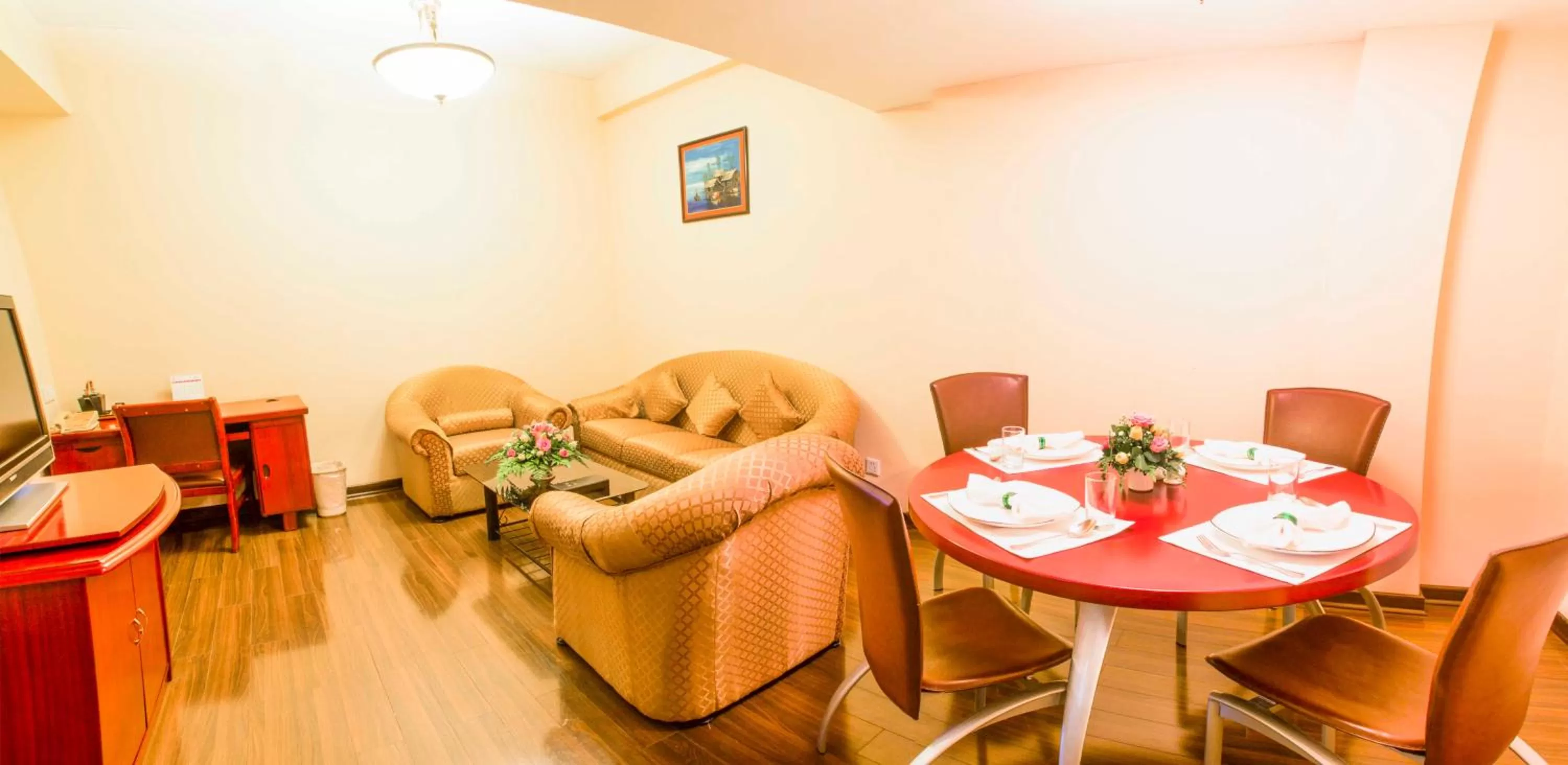 Living room, Seating Area in Phnom Penh Hotel