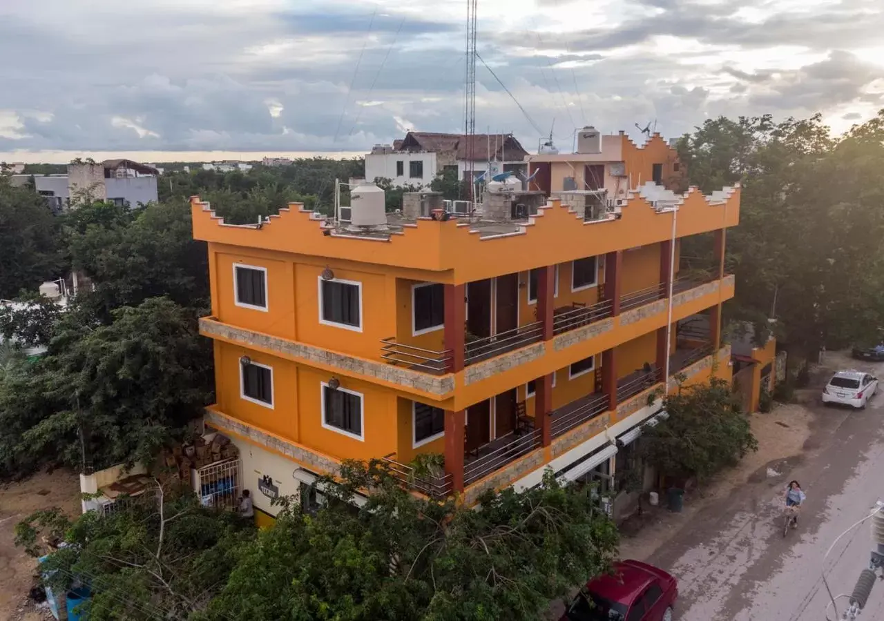 Street view in Itza La Veleta Tulum