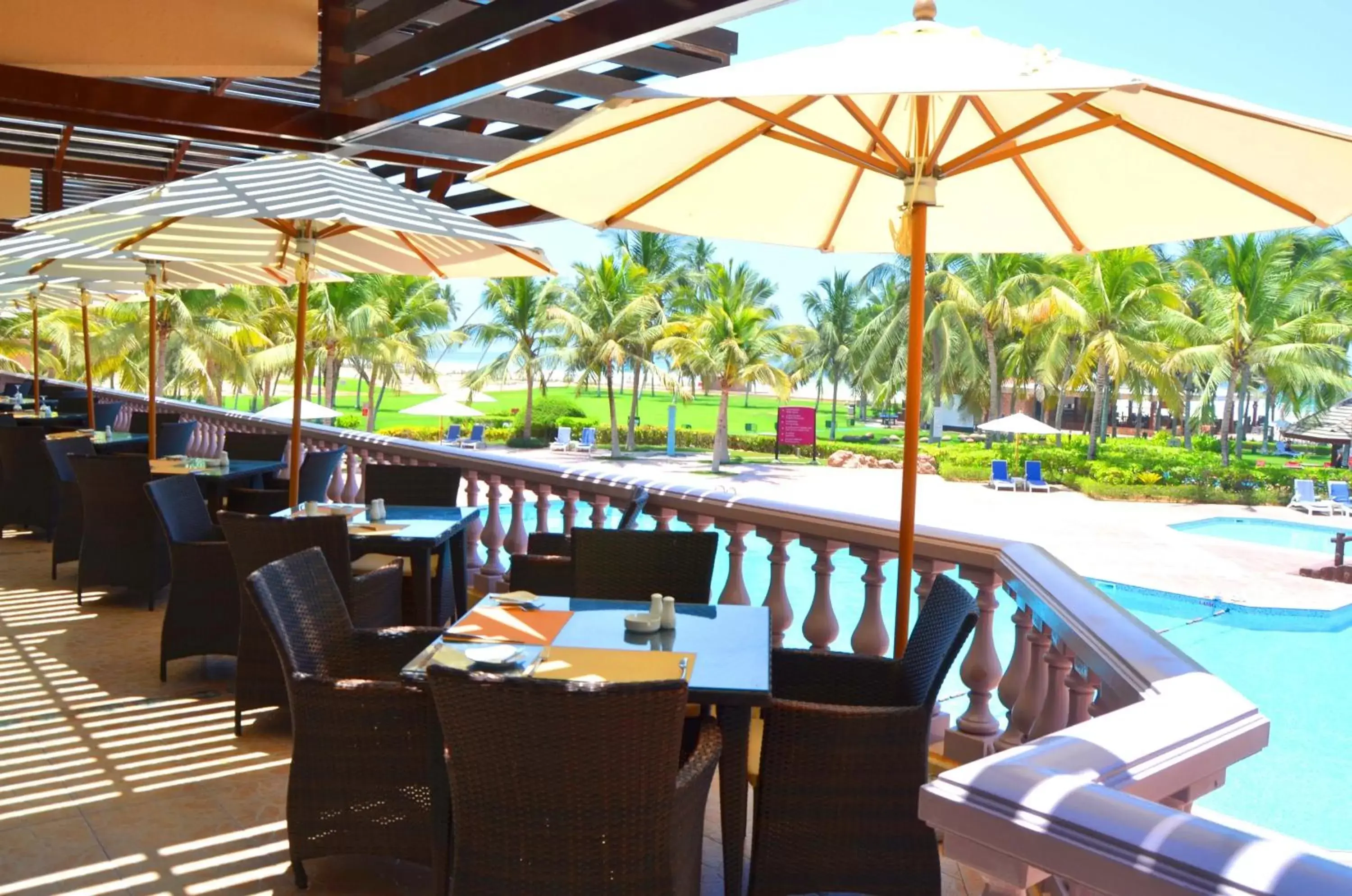 Breakfast, Restaurant/Places to Eat in Crowne Plaza Resort Salalah, an IHG Hotel