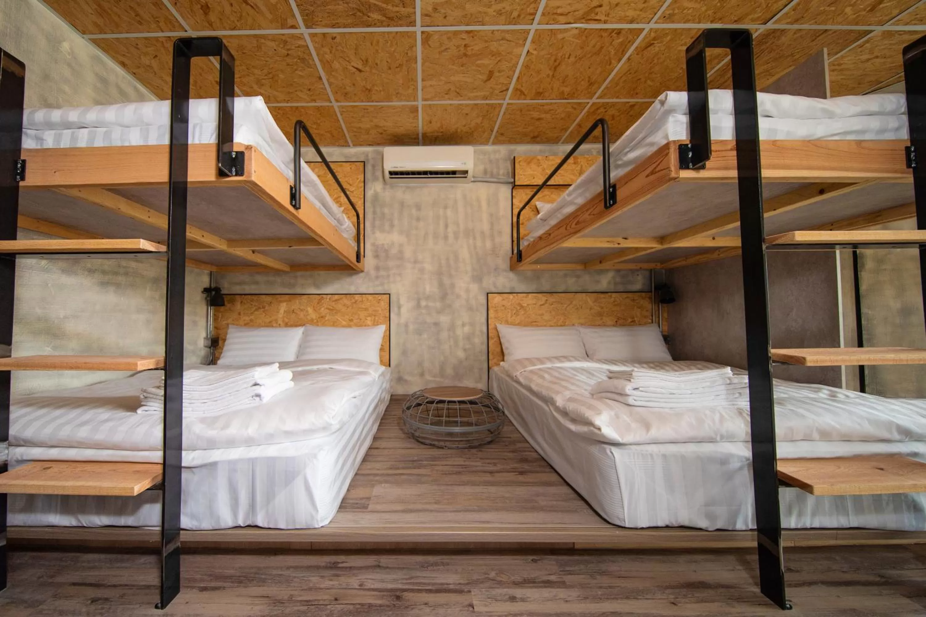 bunk bed, Bed in Tainanwow