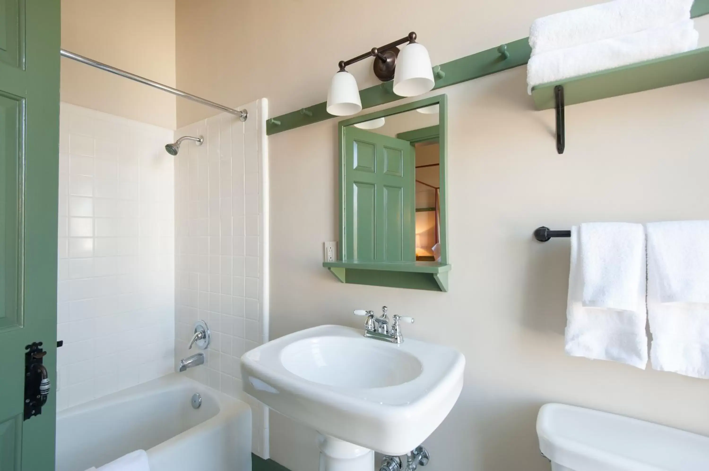 Bathroom in Shaker Village of Pleasant Hill